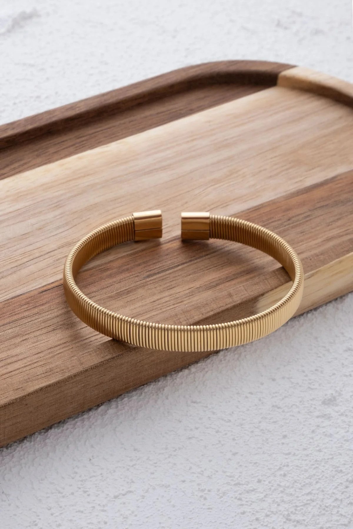 Çelik Kalın Tırtıklı Bileklik Kelepçe Unisex Kararmaz Plaka Altın Çap 6cm