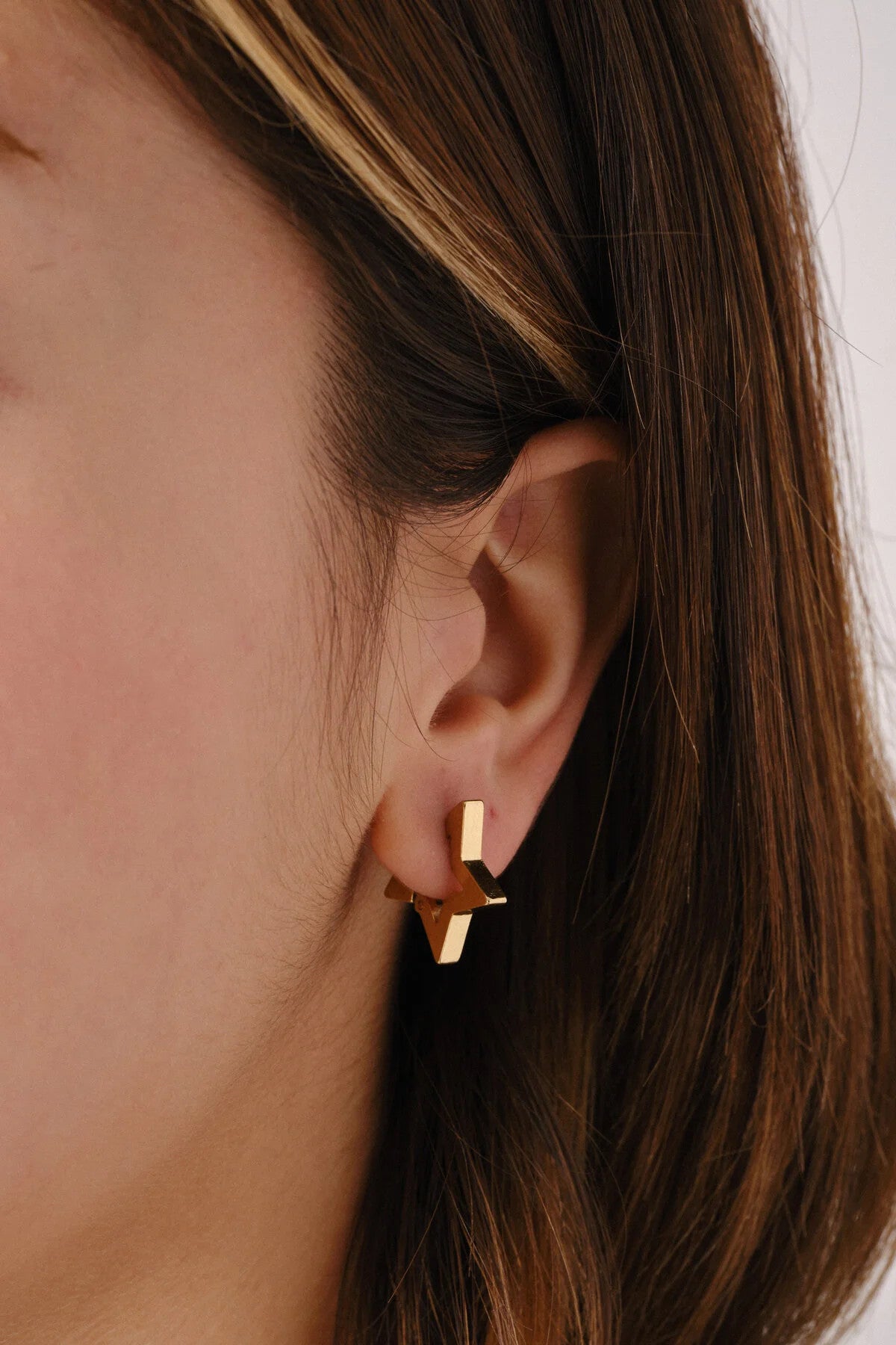 Çelik Yıldız Küpe Kararmaz Plaka 2cm Günlük Kullanıma Uygun