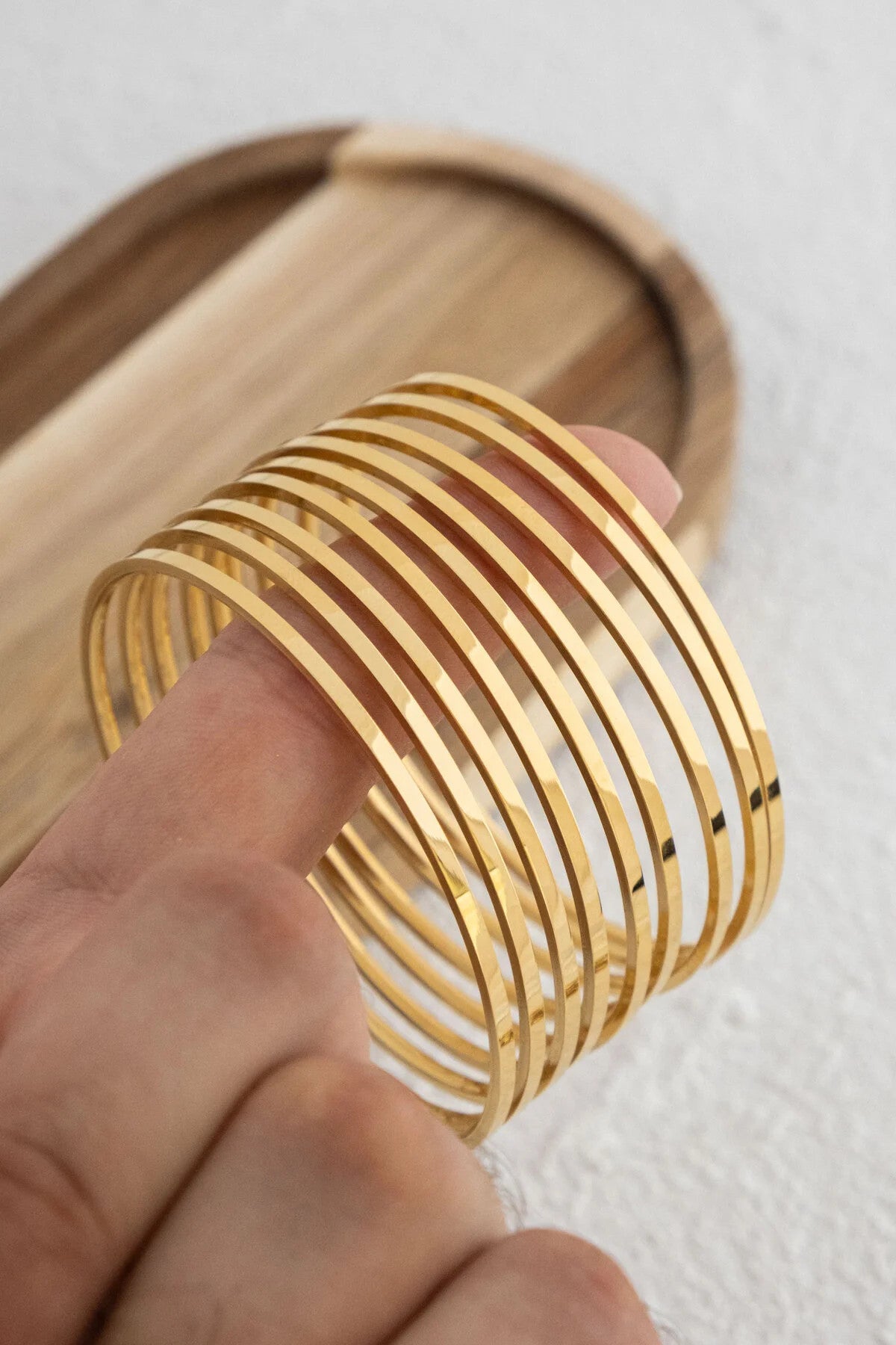 Çelik Ajda Bilezik İnce Kibrit Çöpü Kararmaz Altın 9'lu Set Çap 6.6cm