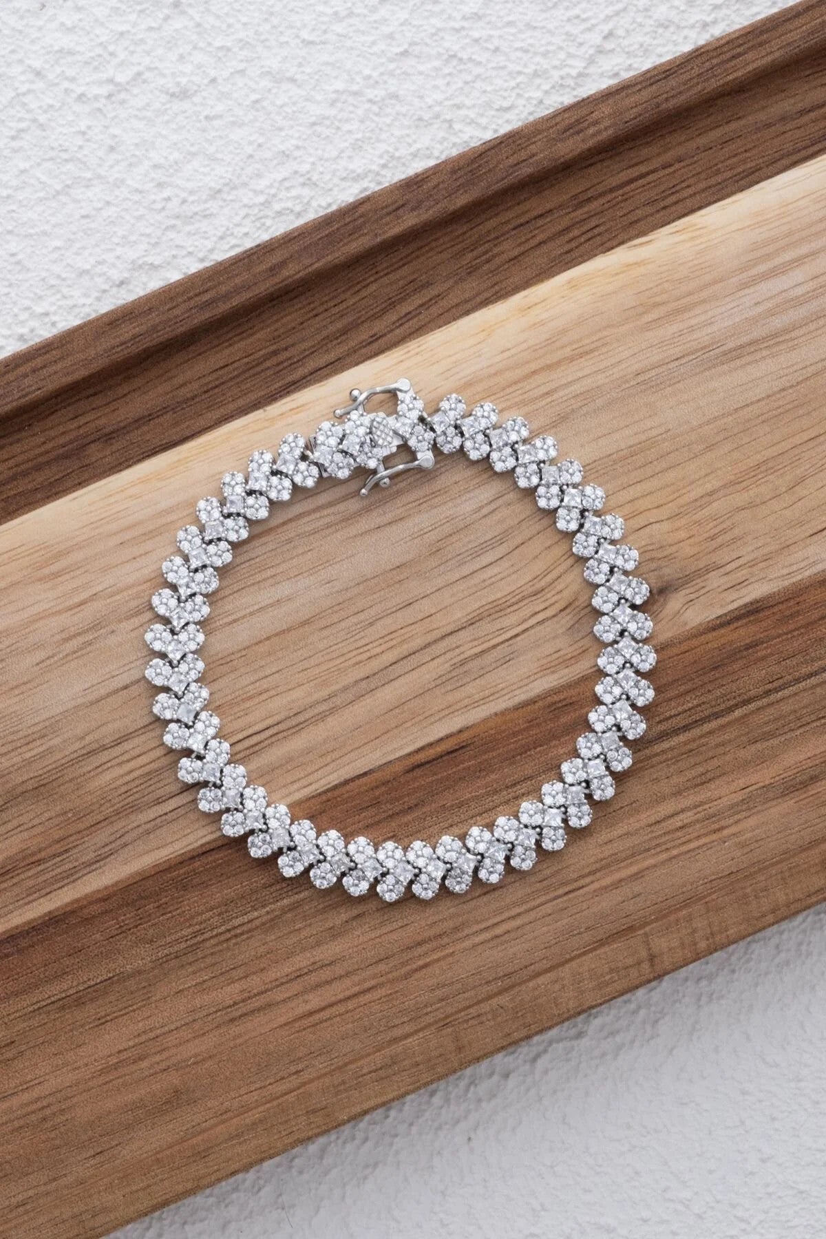 VIP Kalpli Su yolu Bileklik Rodyum Kaplı Zirkon Taşlı Gümüş 17cm