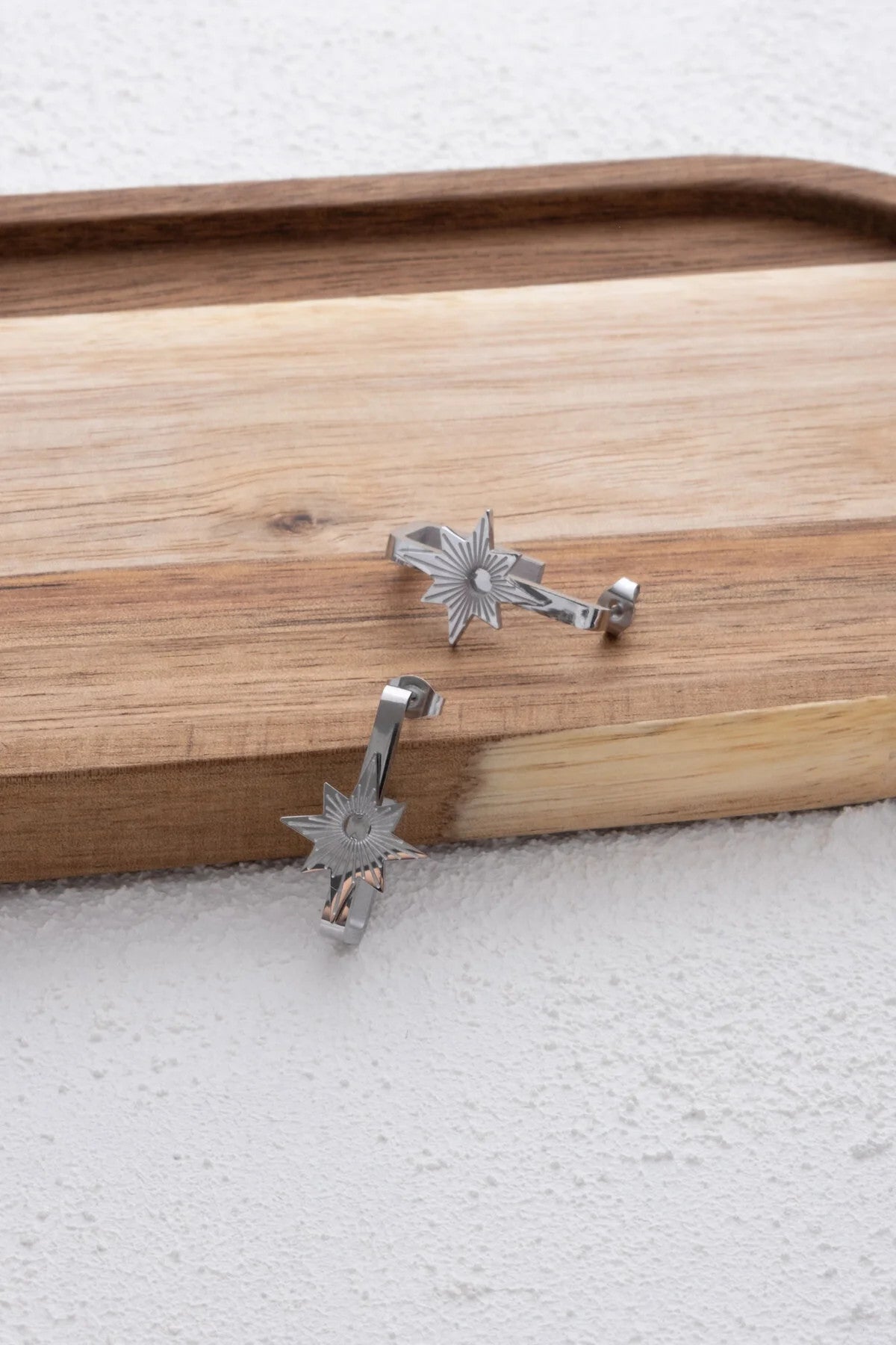 Çelik Yıldız Küpe Çizgi Desenli Dikdörtgen Halka Geometrik Şekil 2.8 cm