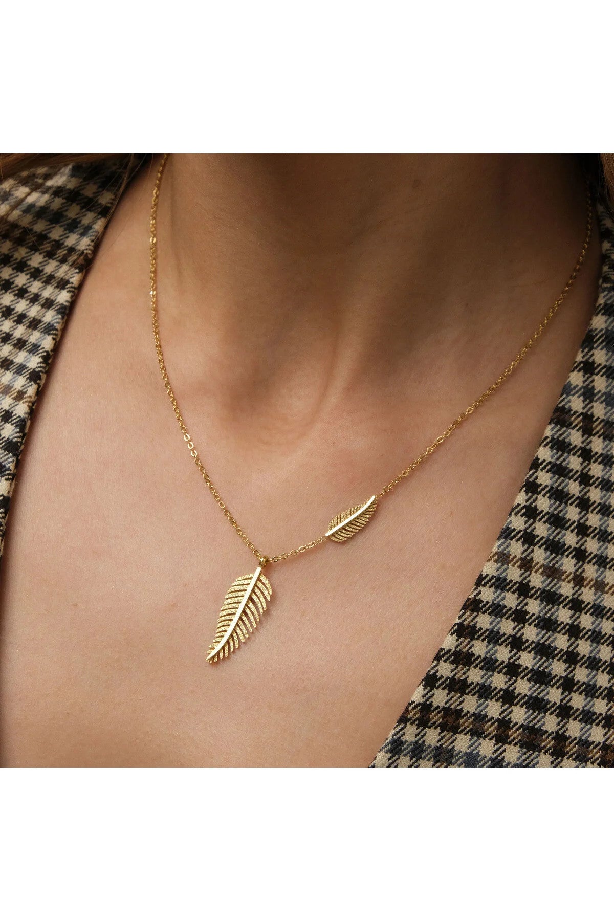 Çelik Tüy Figürlü Kolye Minimal Kuş Tüyü Kararmaz