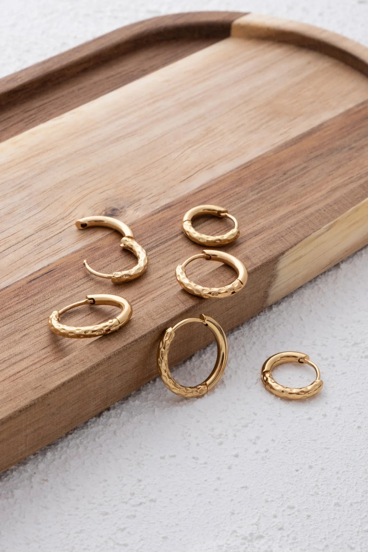 Çelik Boru Halka Küpe Kabartmalı Doku 3'lü Set Kararmaz 3 Farklı Boy 1.8cm / 1.6cm / 1.4cm