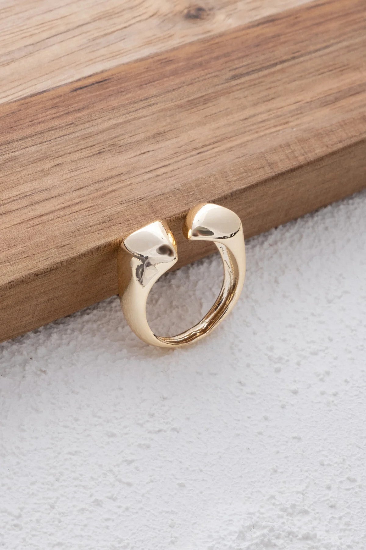 Üçgen Bombeli Yüzük Altın Plaka Free Size Önden Ayarlamalı