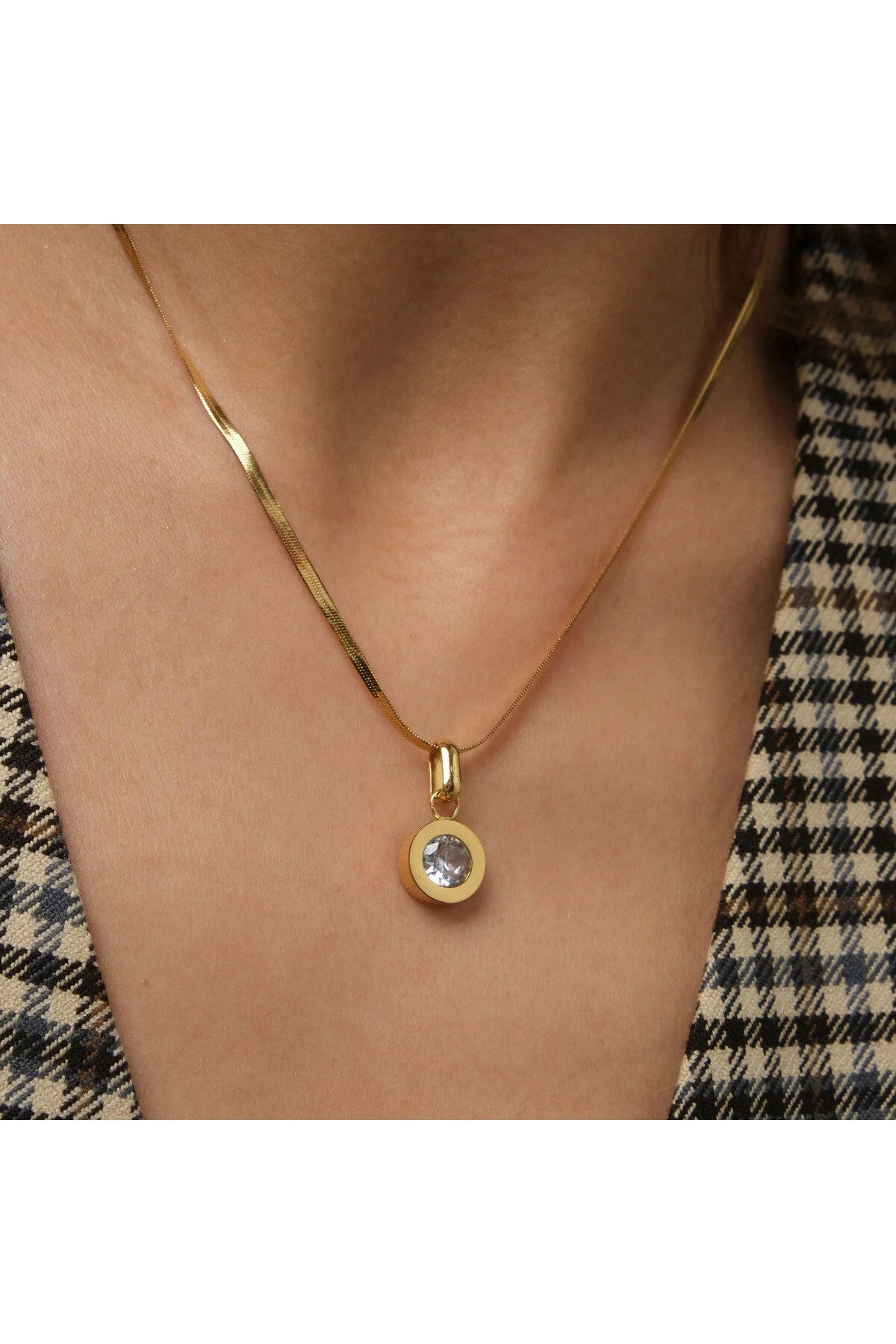 Çelik Taşlı Oval Kolye Kararmaz Minimalist