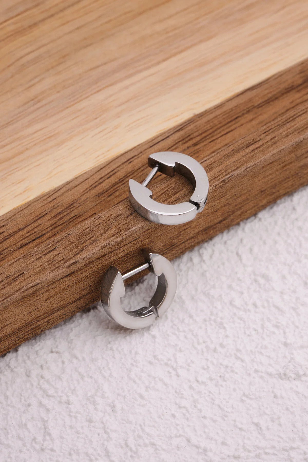 Çelik Halka Küpe Kararmaz Plaka 1.3cm Çap Günlük Kullanıma Uygun