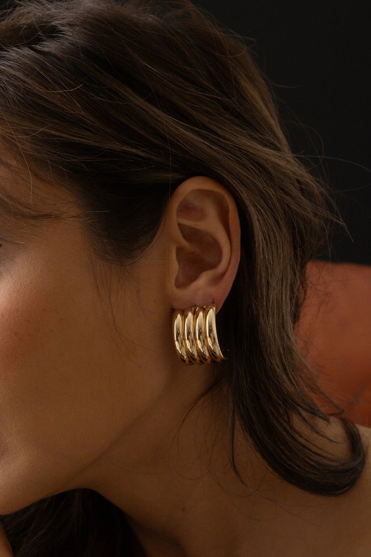 Bombeli Halka Küpe Dört Sıralı Küpe C Model Altın Renk Küpe 2.5cm