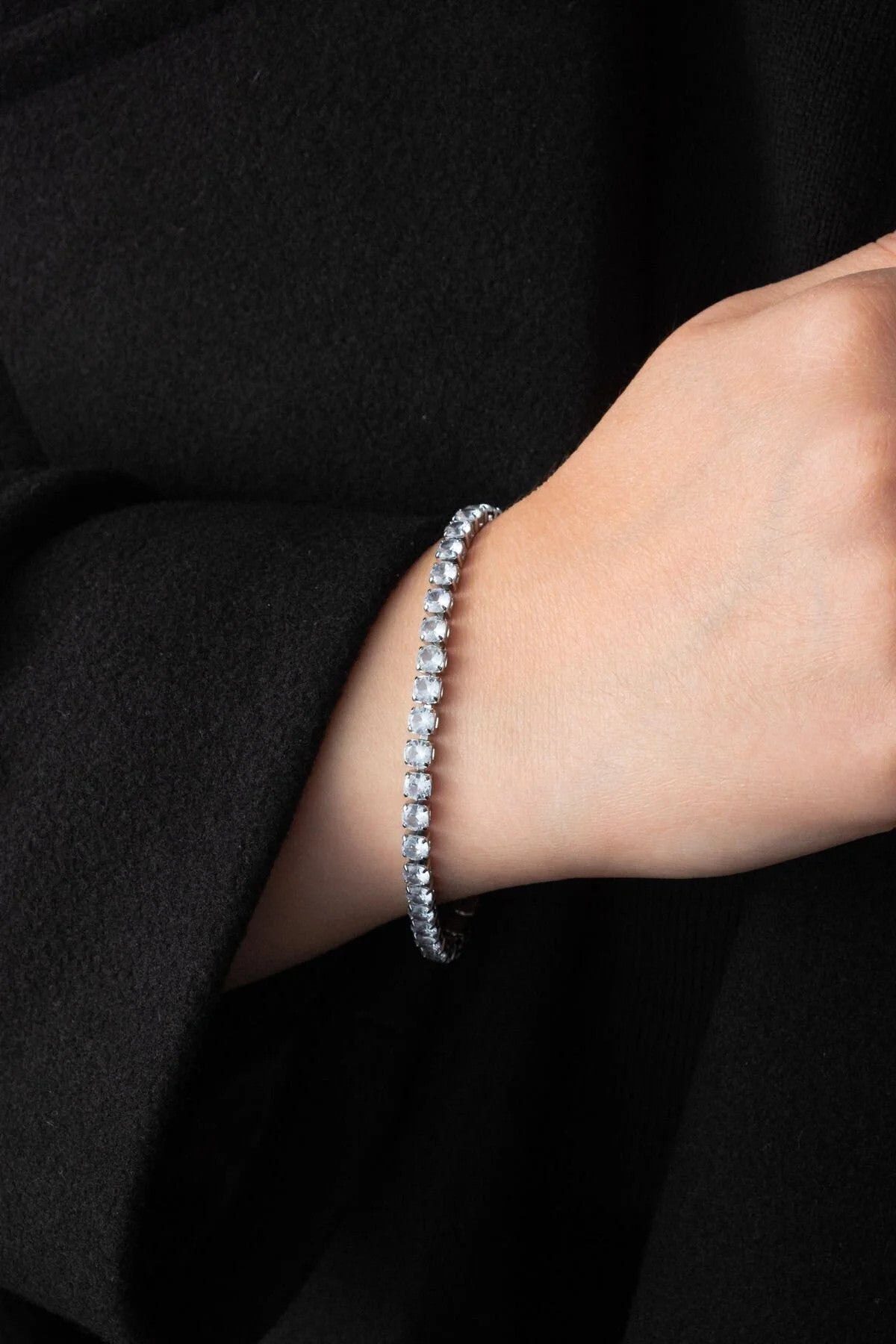 Vıp Seri Su Yolu Bileklik Tek Taş Sıralı Suyolu Bilezik