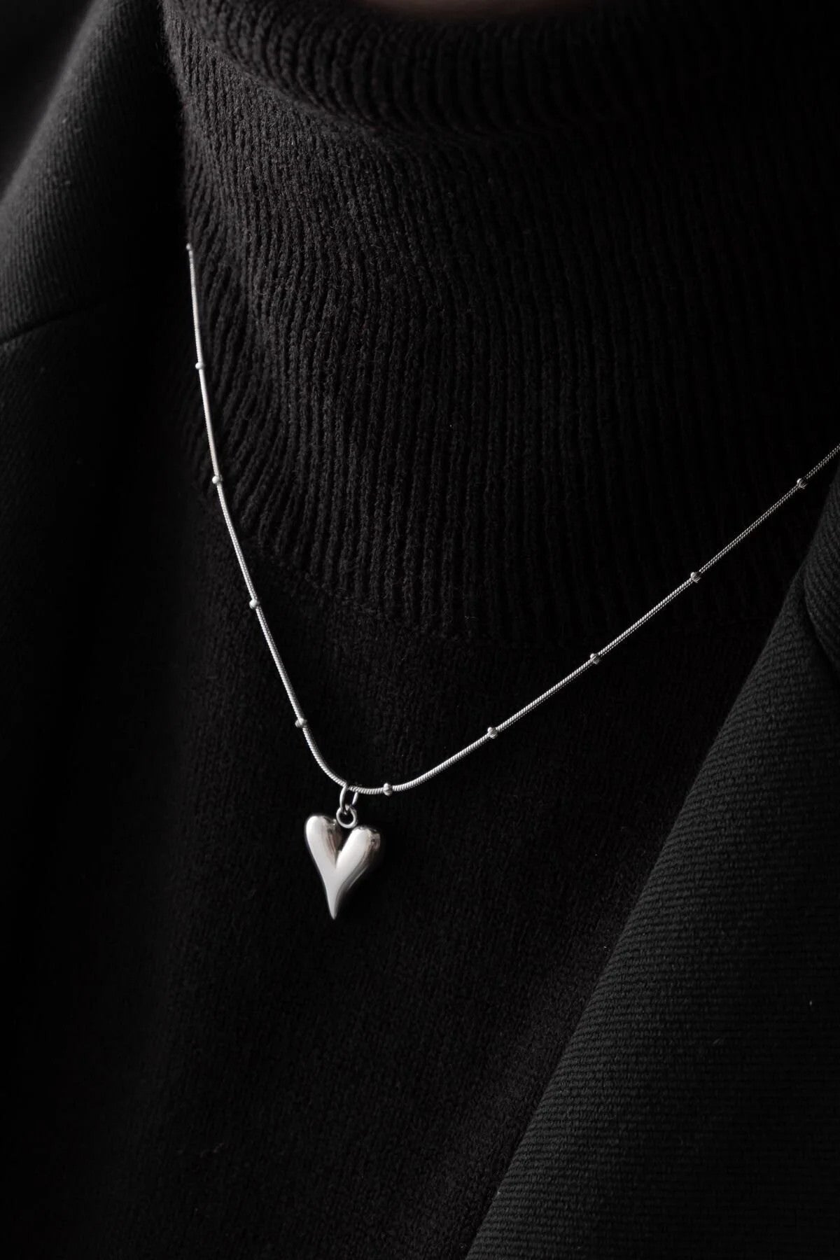 Çelik Kalp Kolye Toplu Zincir 45cm Kararmaz Topçuklu Zincir Kalp Kolye