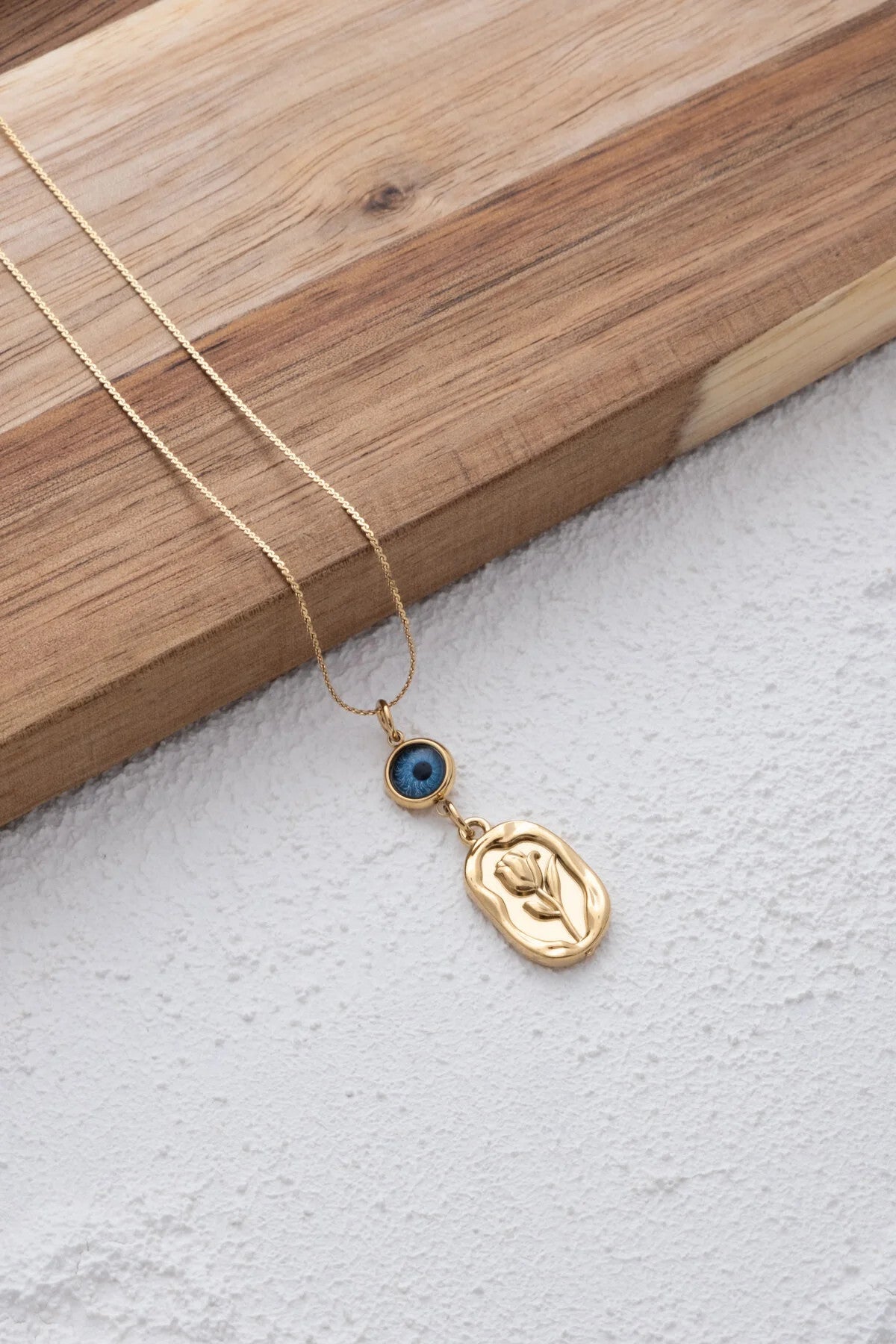 Çelik Gül Figürlü Nazar Boncuklu Kolye Kararmaz Altın Plakaya Damgalı