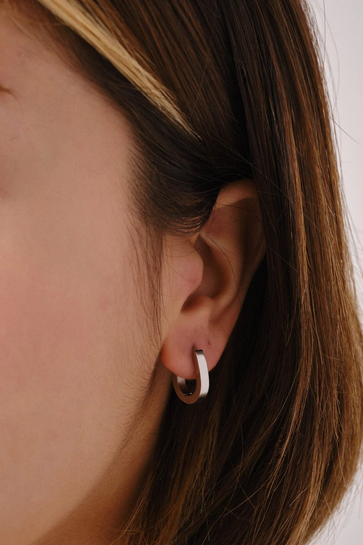 Çelik Oval Bombeli Halka Küpe Kararmaz Plaka 2cm Günlük Kullanıma Uygun