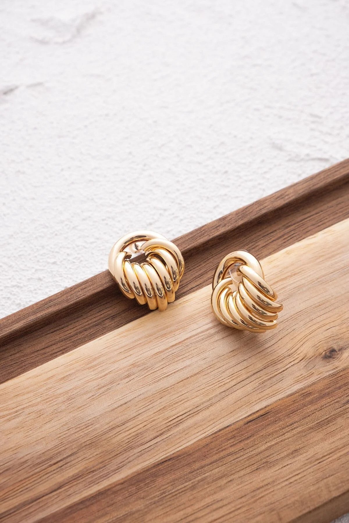 Halka Sarmal Küpe Altın Renk Yeni Sezon Boru Küpe 2cm