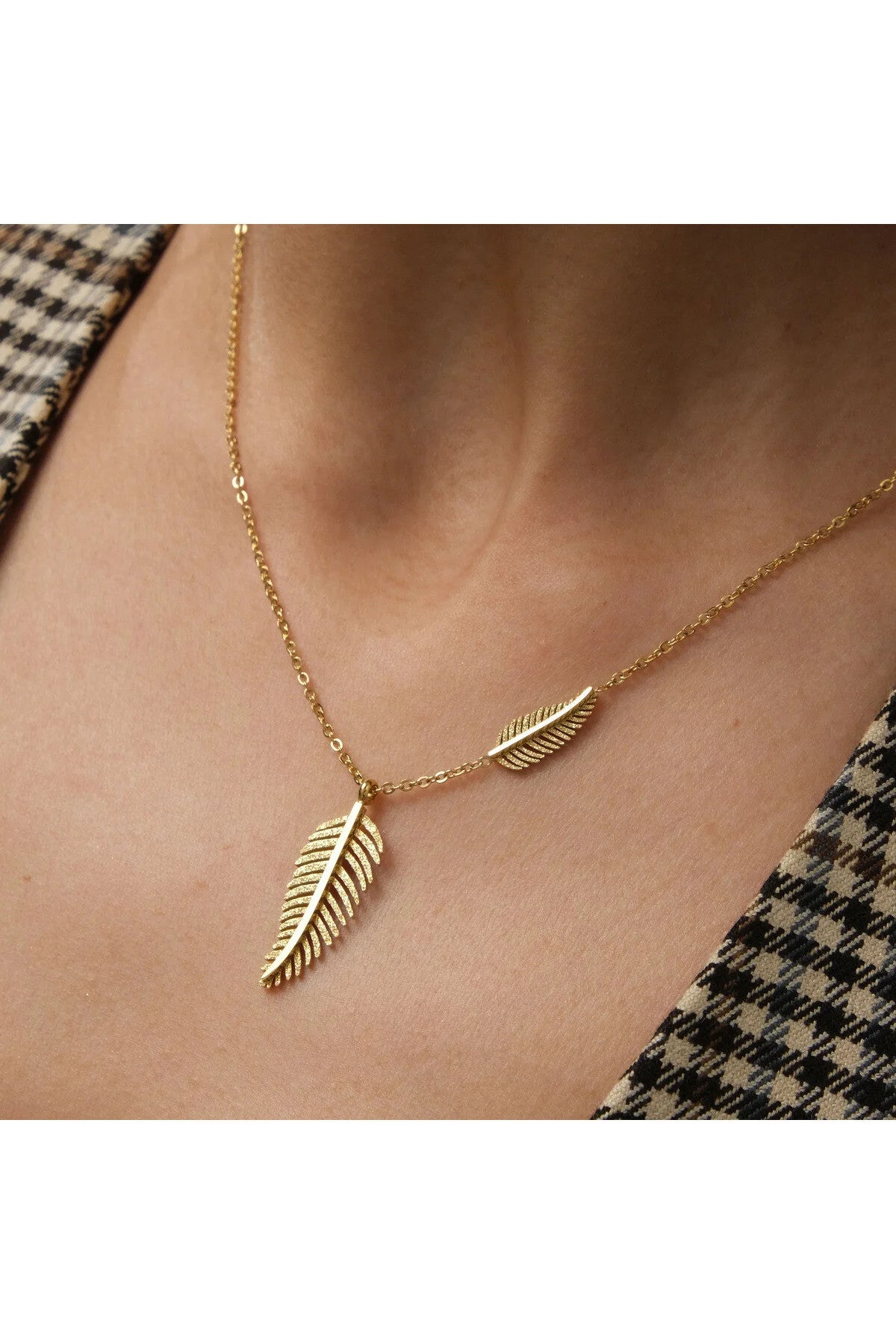Çelik Tüy Figürlü Kolye Minimal Kuş Tüyü Kararmaz