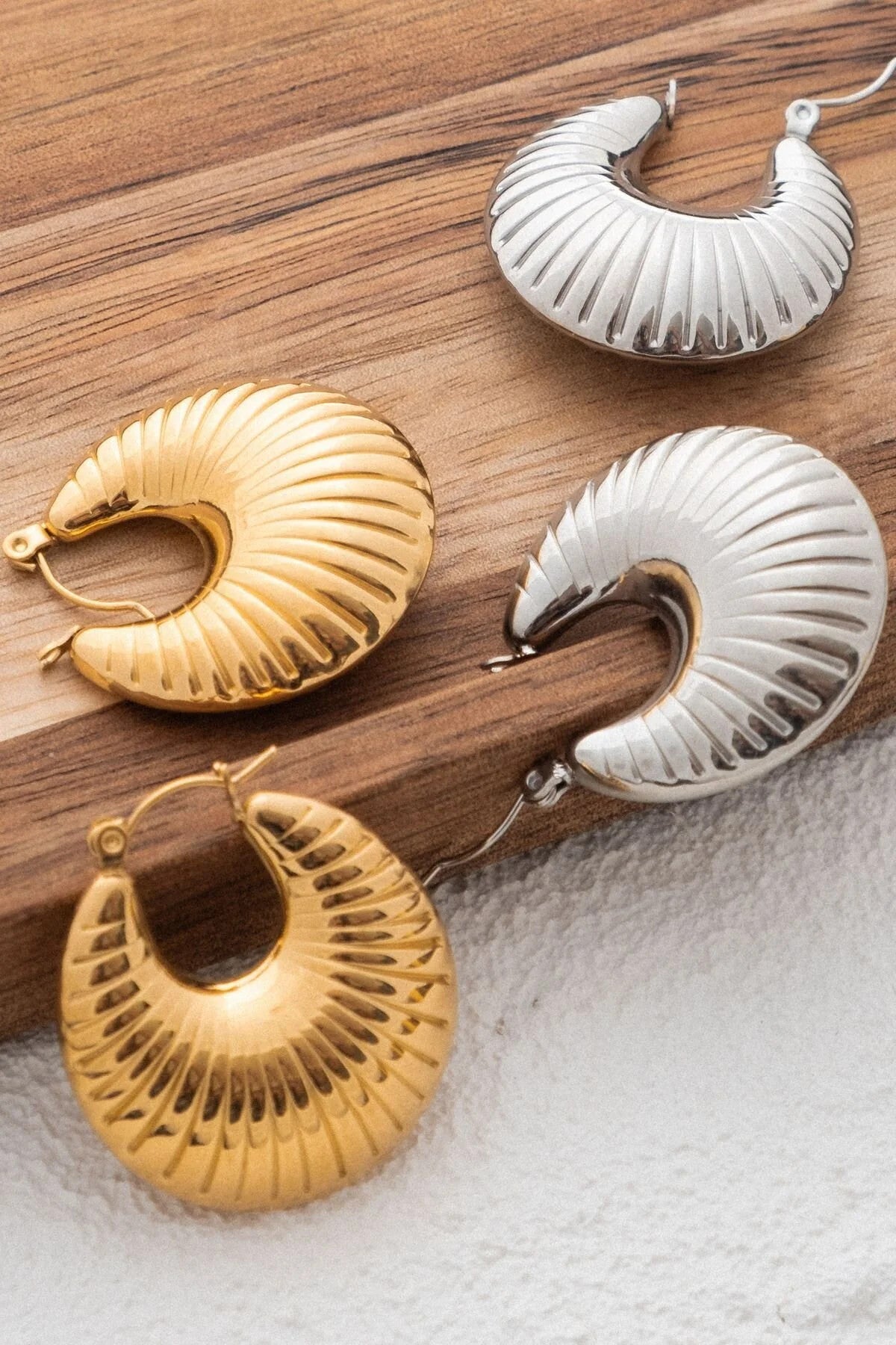 Çelik Midye Halka Küpe Kararmaz Gümüş Kaplama Bombeli Küpe