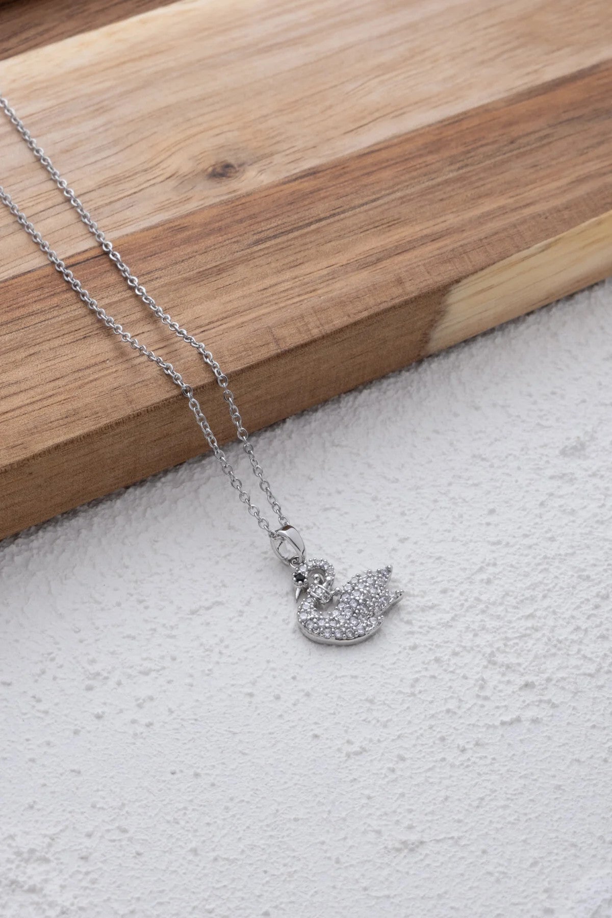 Çelik Kuğulu Kolye Beyaz Zirkon Taşlı Kararmaz