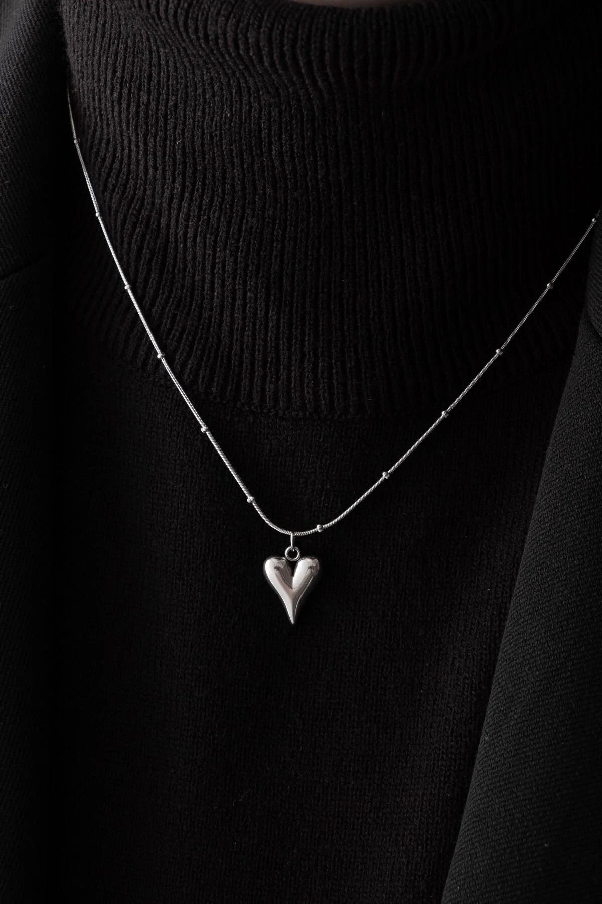 Çelik Kalp Kolye Toplu Zincir 45cm Kararmaz Topçuklu Zincir Kalp Kolye