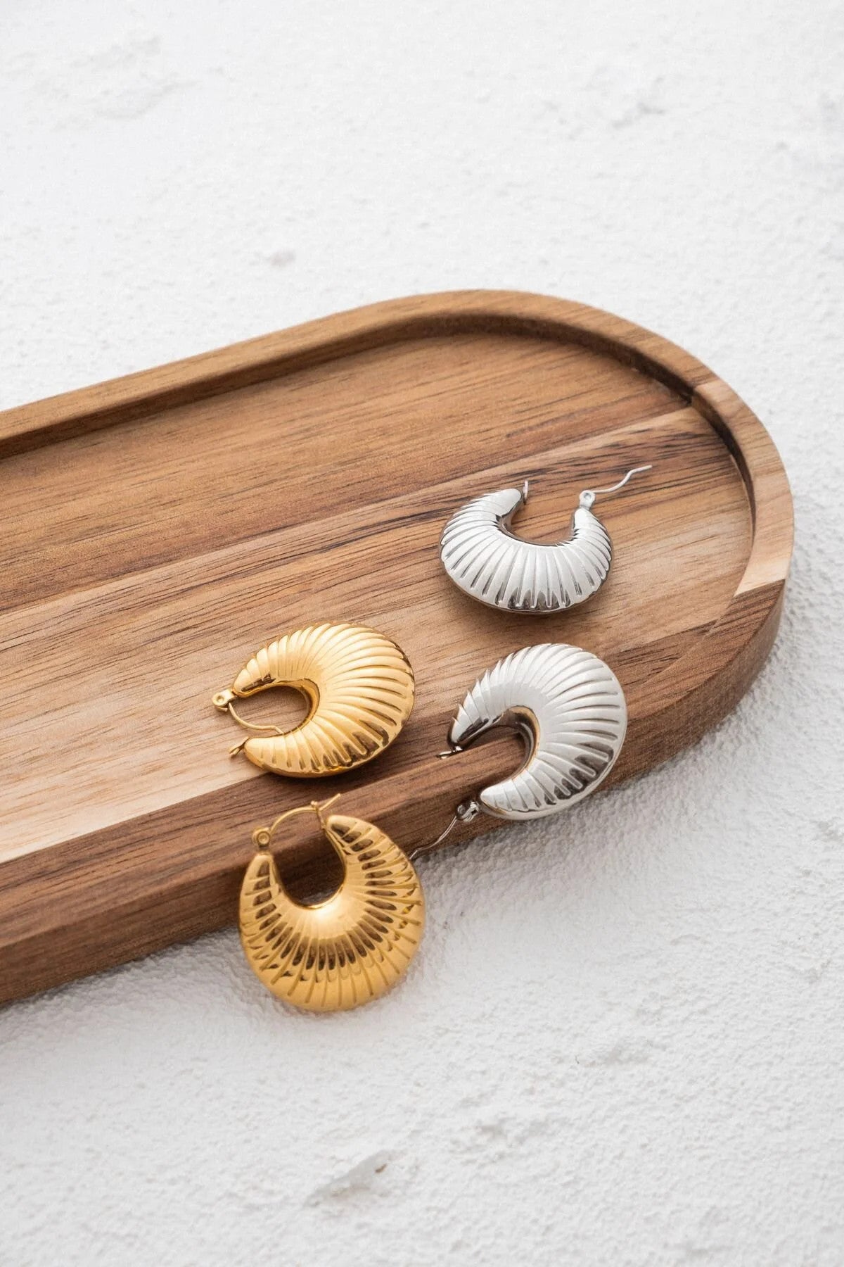 Çelik Midye Halka Küpe Kararmaz Gümüş Kaplama Bombeli Küpe