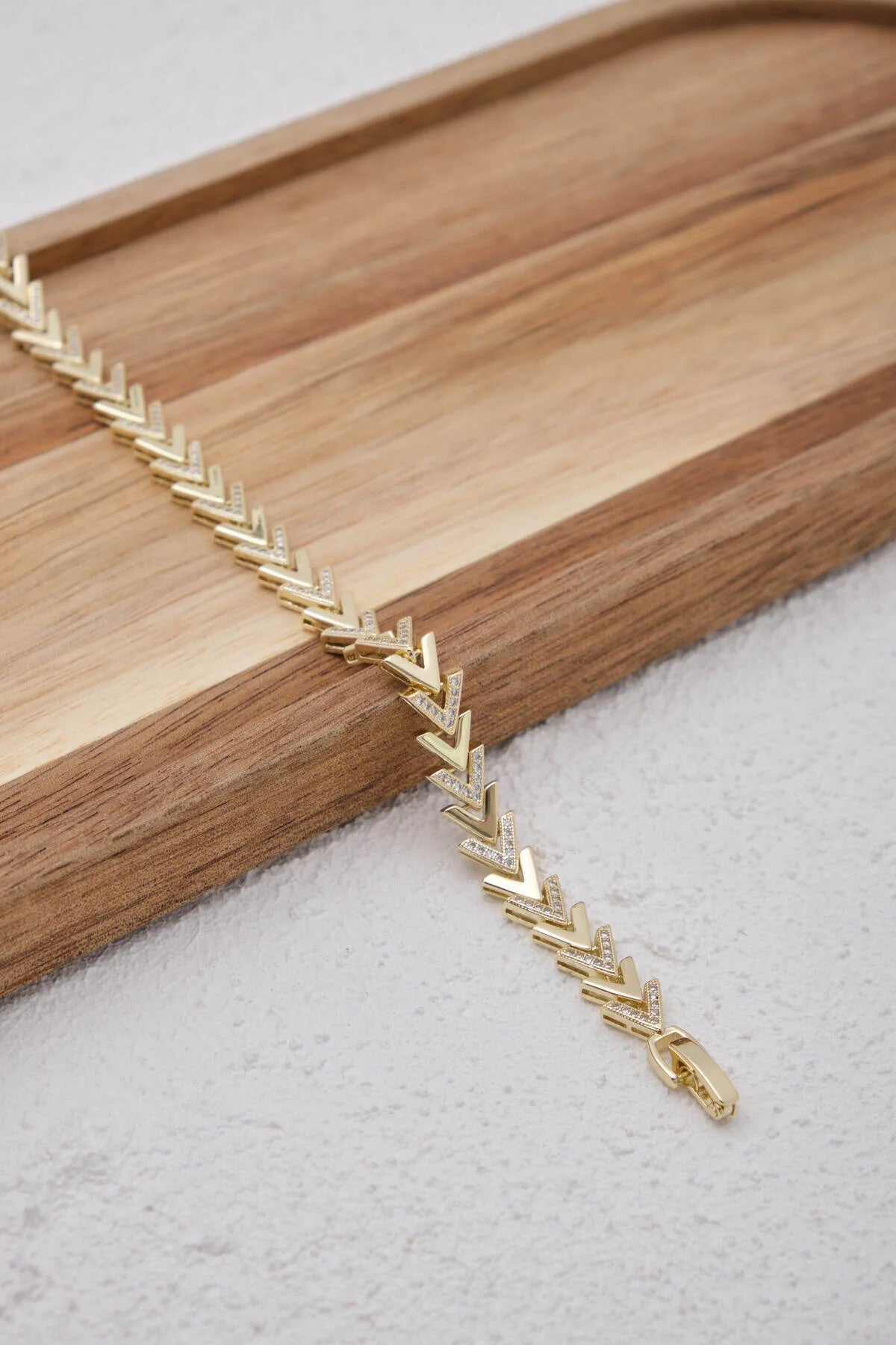 VIP Altın Kaplama Taşlı Balık Sırtı Çavuş 'V' Bileklik Kararmaz Ok Model 17+3cm 8mm