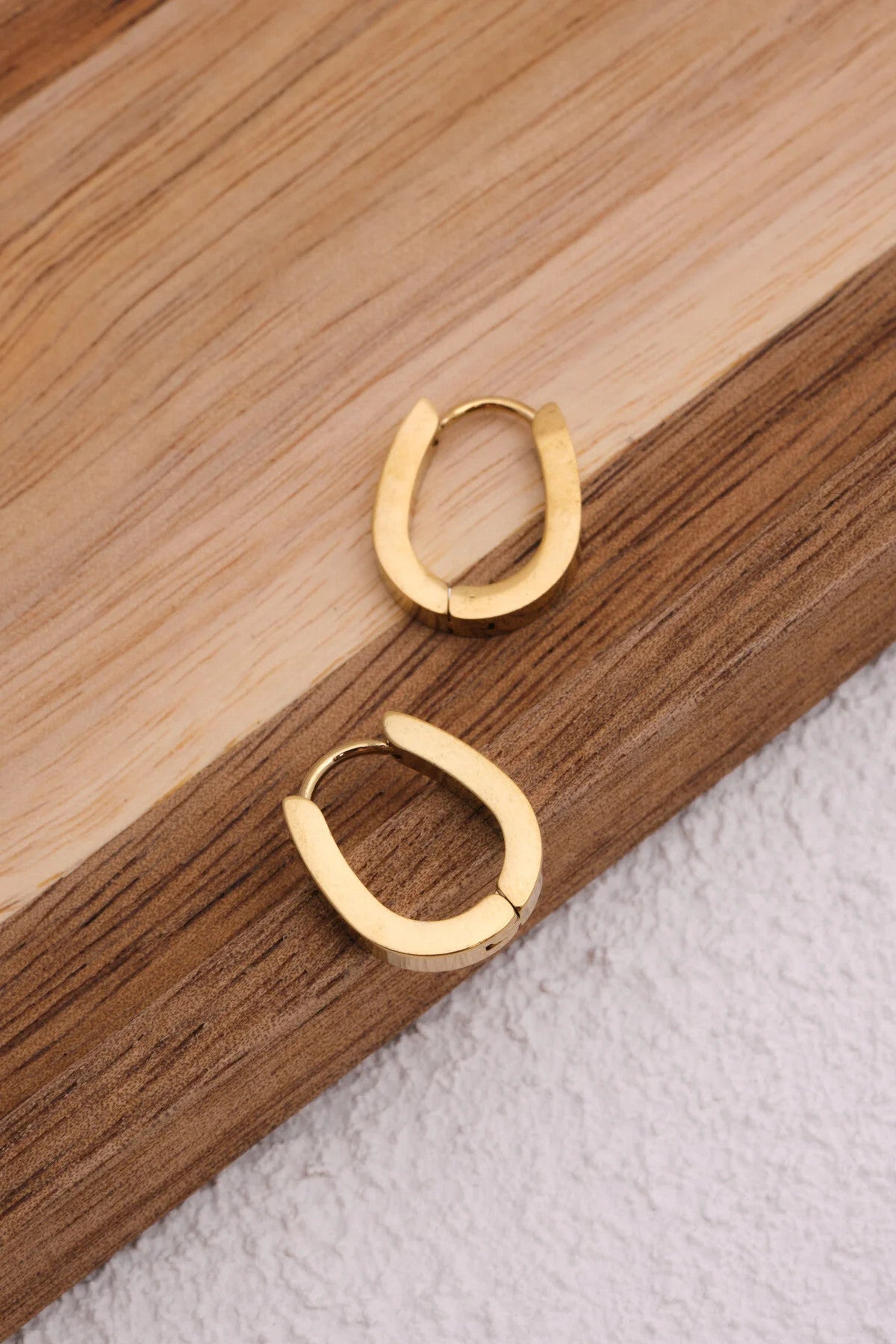 Çelik Oval Bombeli Halka Küpe Kararmaz Plaka 2cm Günlük Kullanıma Uygun