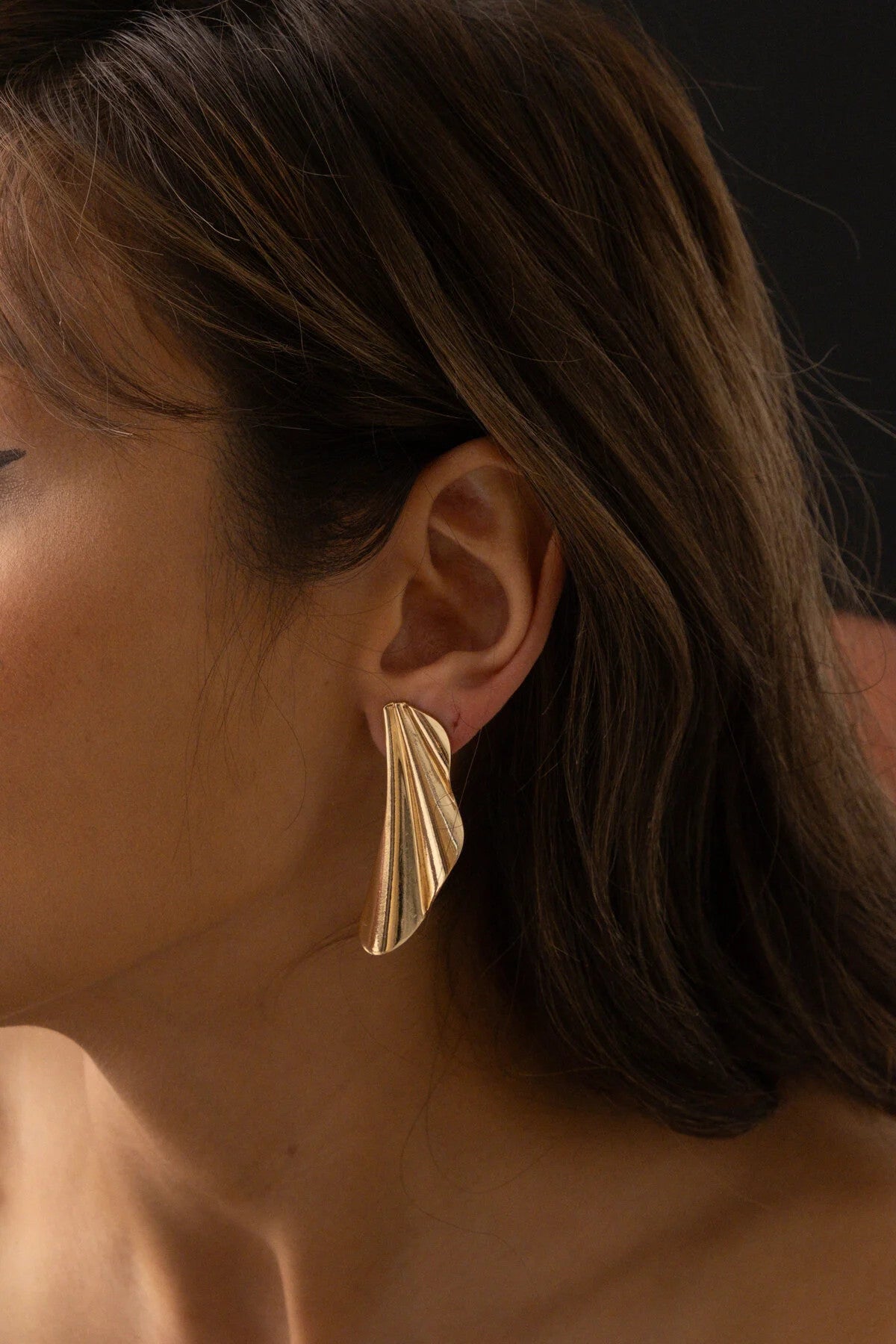 Ruffles Plaka Küpe Altın Renk Yeni Sezon Tiff Elsa Plaka Küpe 5cm