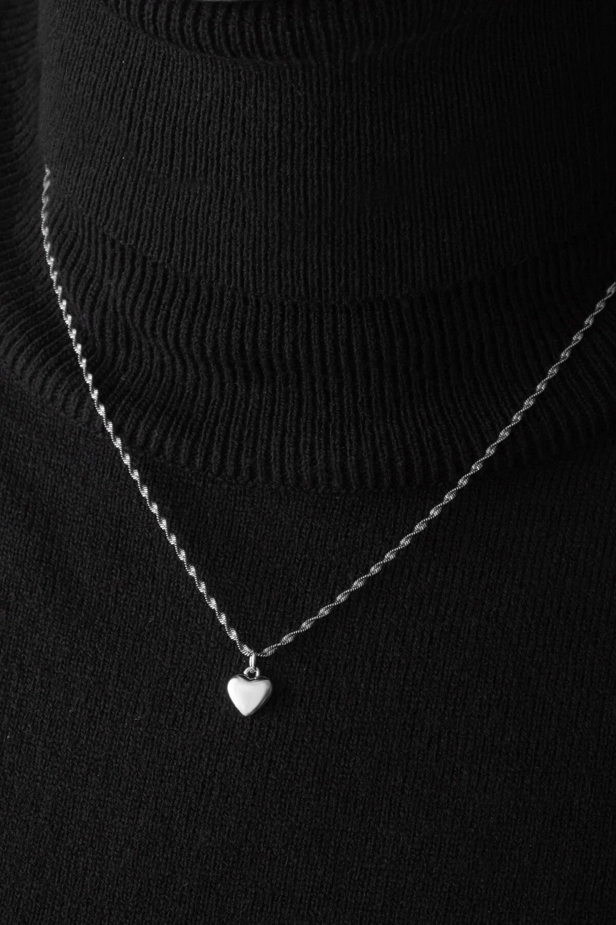 Çelik Kalp Kolye Oval Kenarlı İnce Burgu Singapur Zincirli Kararmaz 45cm