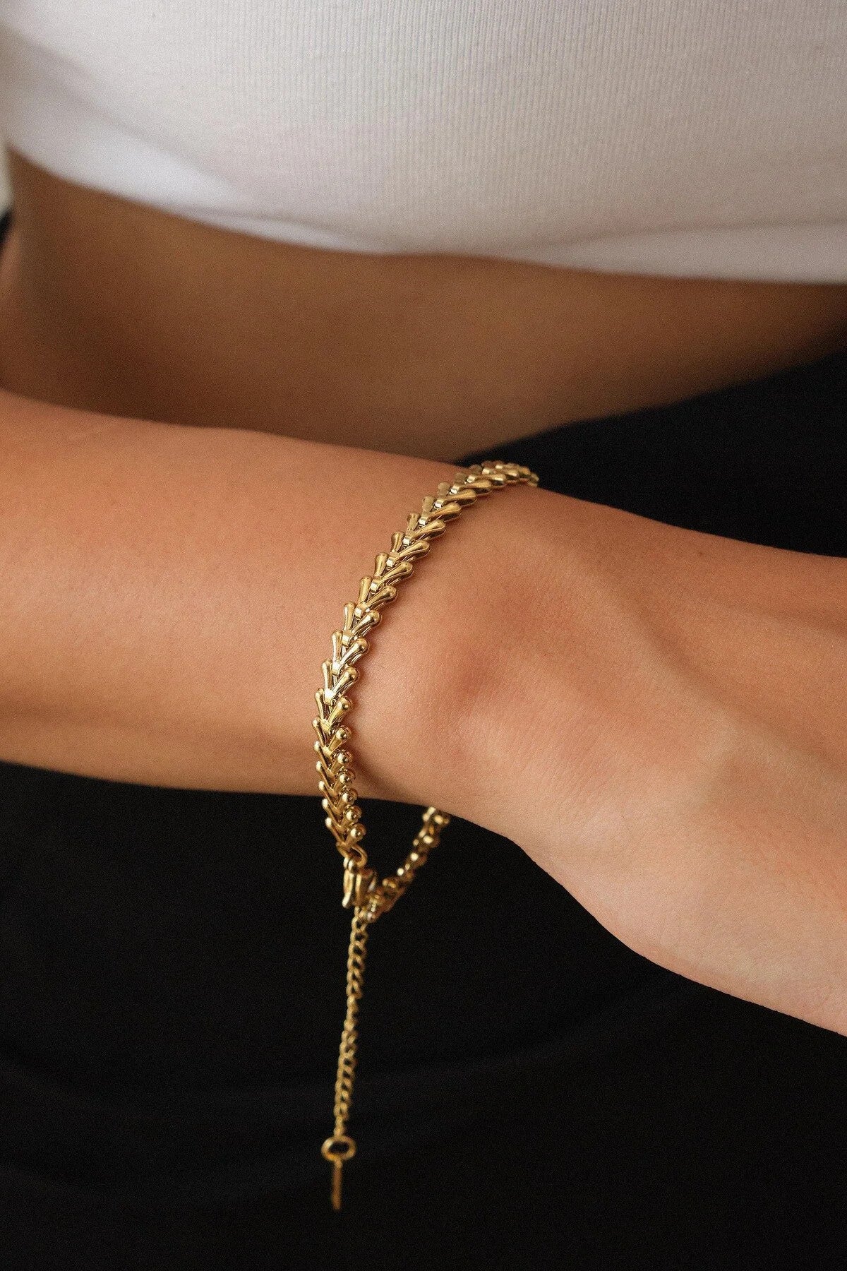 Çelik Balık Sırtı Zincir Bileklik Başak Model Bileklik Kararmaz 17+6cm Günlük Kullanıma Uygun