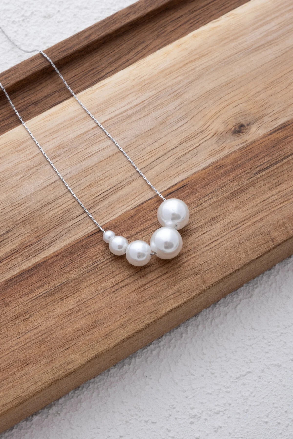 Çelik İncili Kolye Sıralı 5 Farklı Büyüklükte İnci Kararmaz