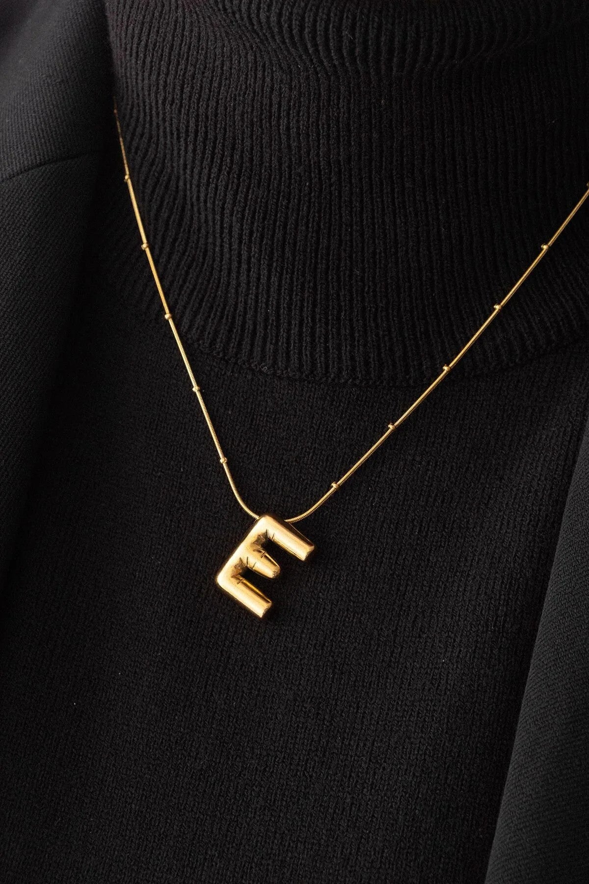 Çelik Harfli  "E"  Bubble Balon Kolye Balık Sırtı Toplu Zincir E Harfi 45cm