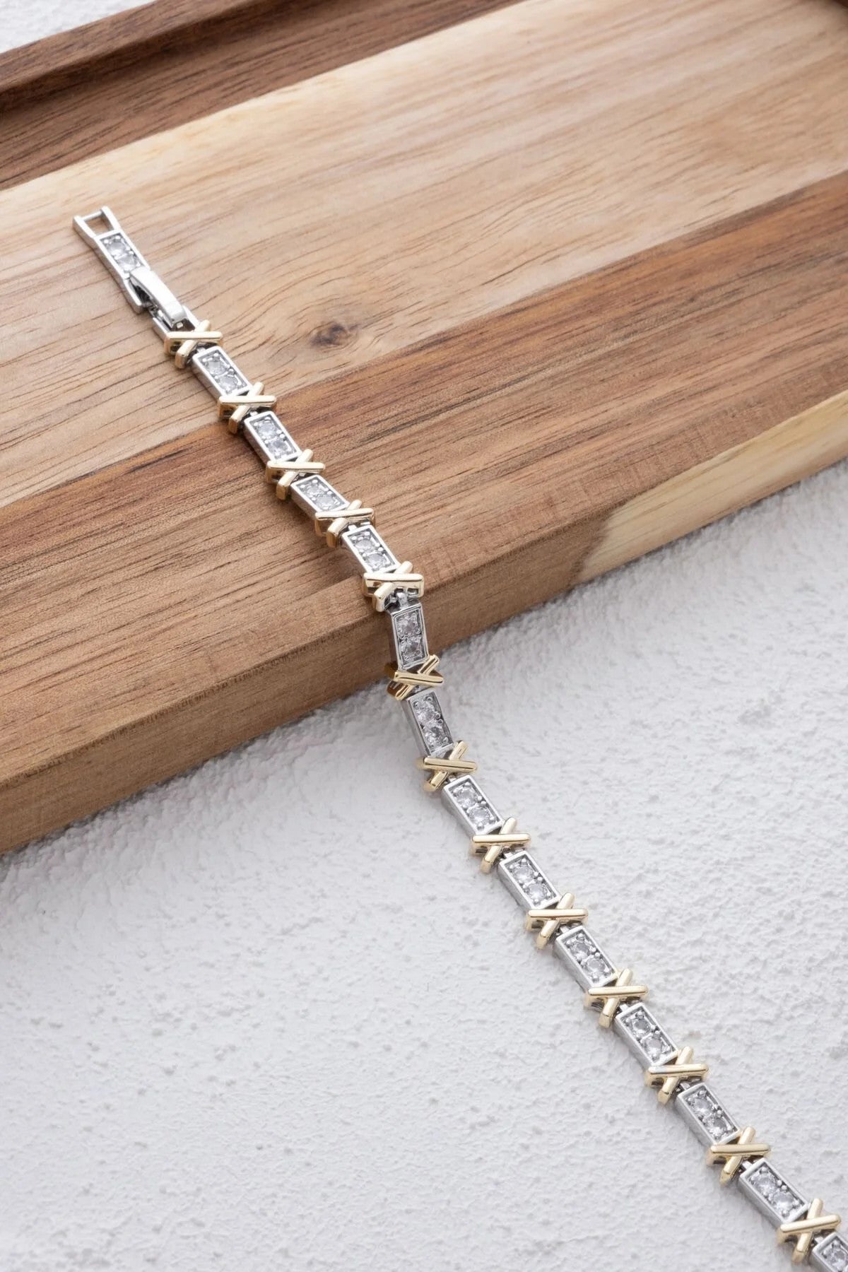 VIP X Detaylı Bileklik XOXO Rodyum Kaplama Zirkon Taşlı Çift Renkli Gümüş Altın 17+3cm