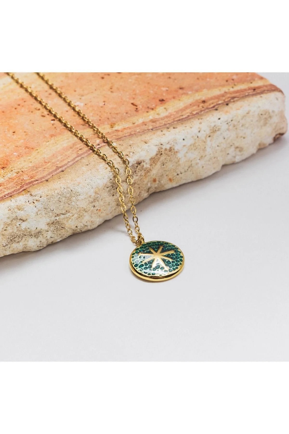 Çelik Yeşil Mineli Lotus Kolye Kararmaz