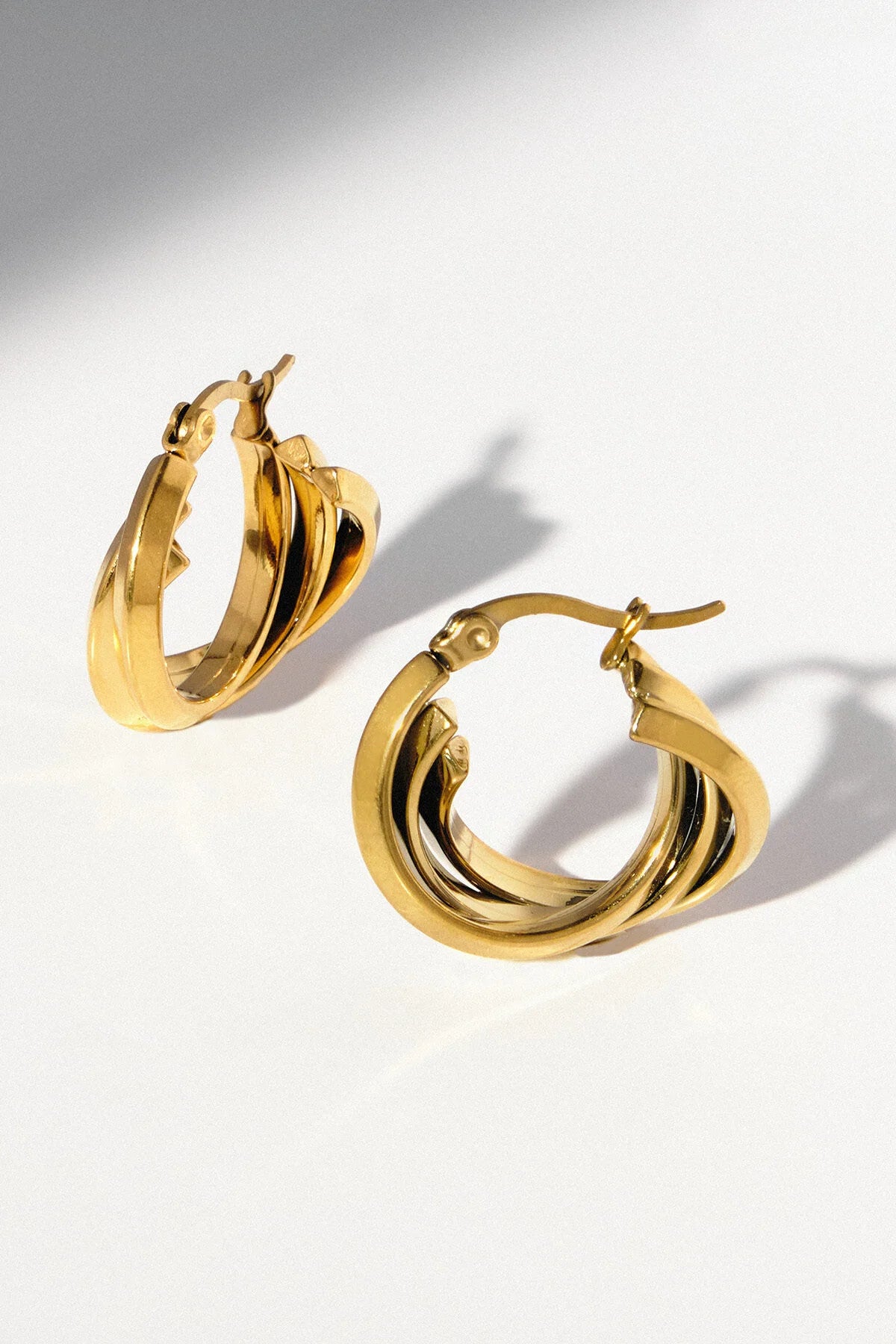 Çelik Halka Küpe Kararmaz Altın Kaplama Üç Halka Küpe 2cm