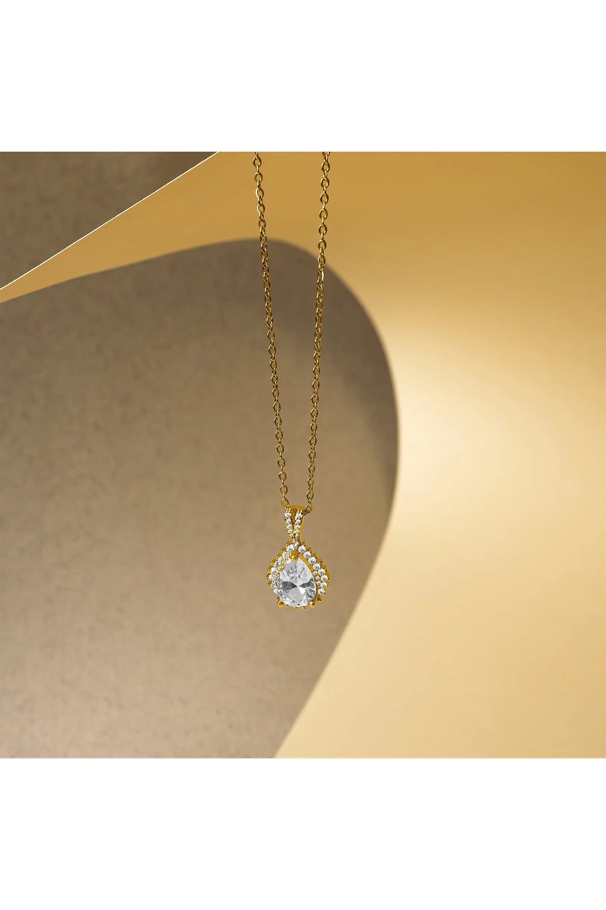 Çelik Büyük Elmas Taşlı Kolye Kararmaz