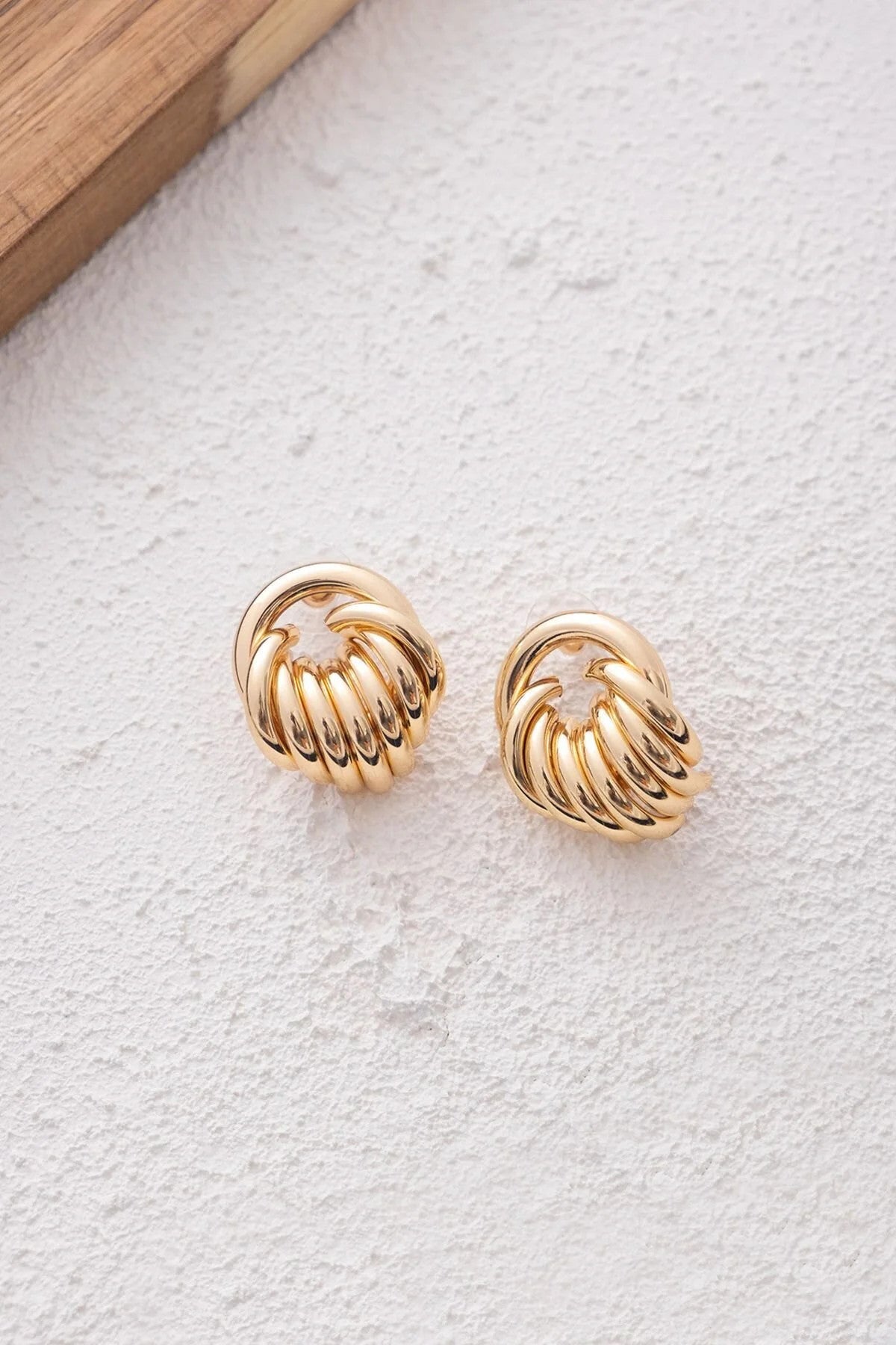 Halka Sarmal Küpe Altın Renk Yeni Sezon Boru Küpe 2cm