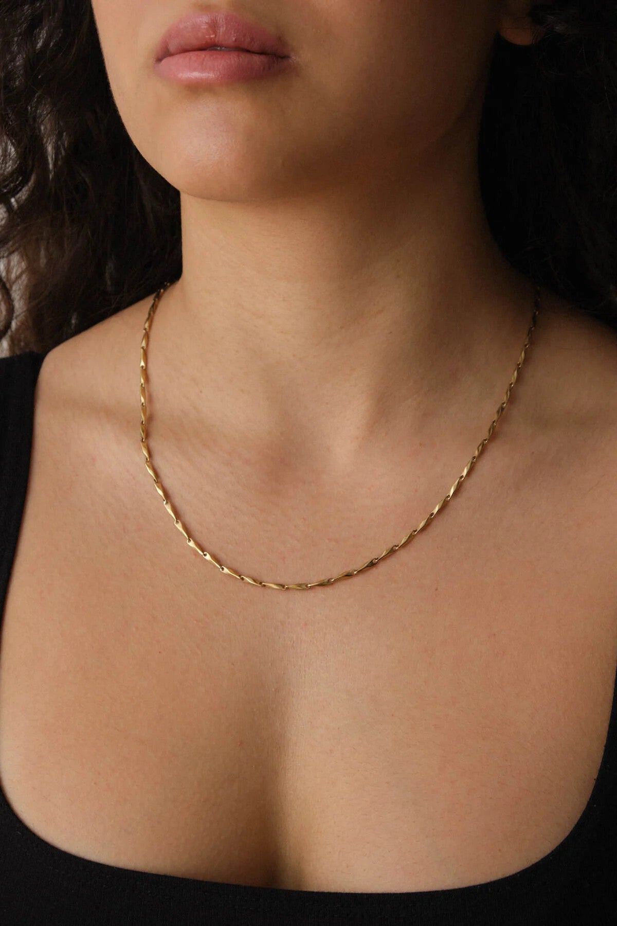 Çelik İnce Küp Üçgen Zincir Kolye Minimal 2mm Unisex Kararmaz Günlük Kullanıma Uygun