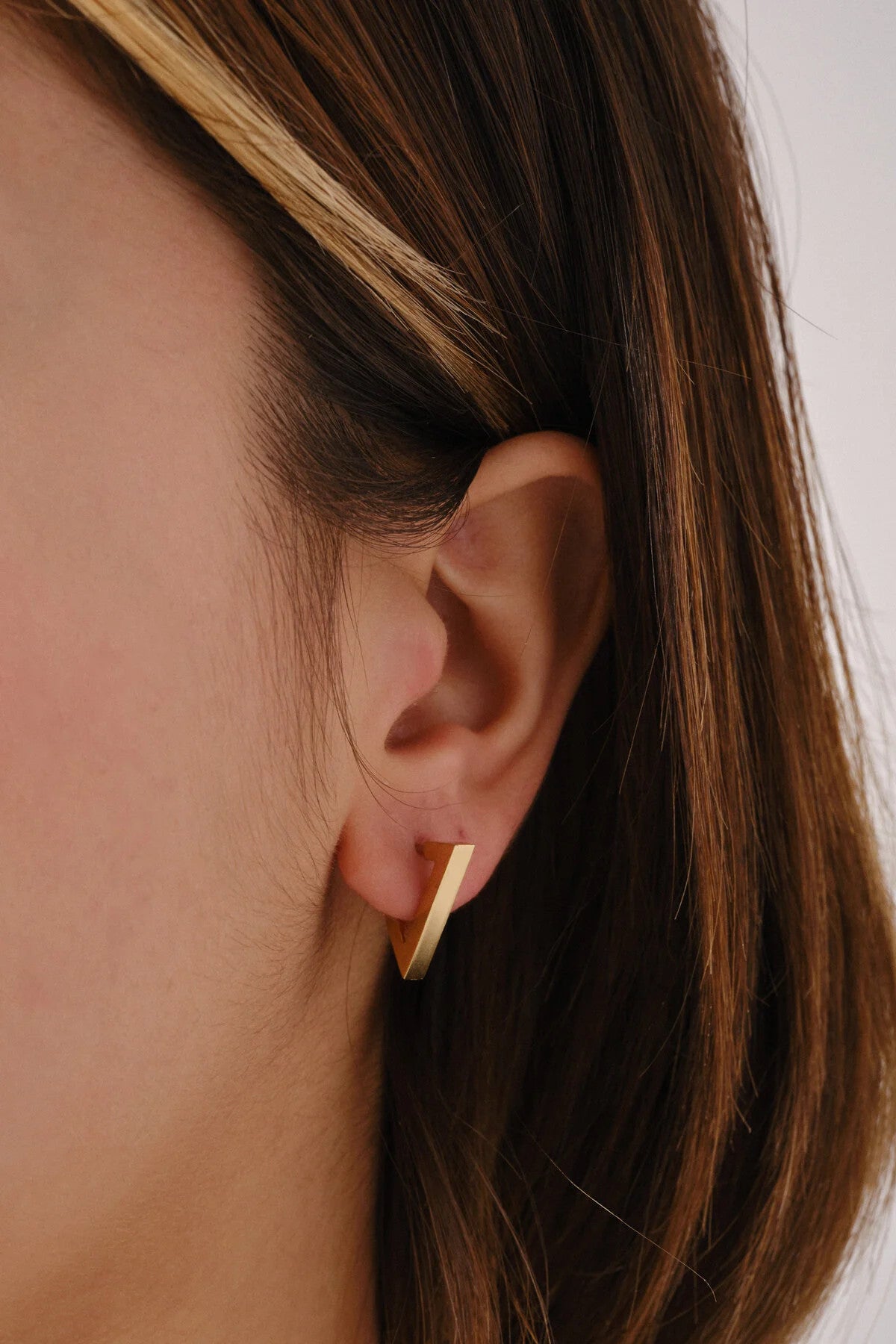 Çelik Üçgen Küpe Kararmaz 2cm Günlük Kullanıma Uygun Plaka