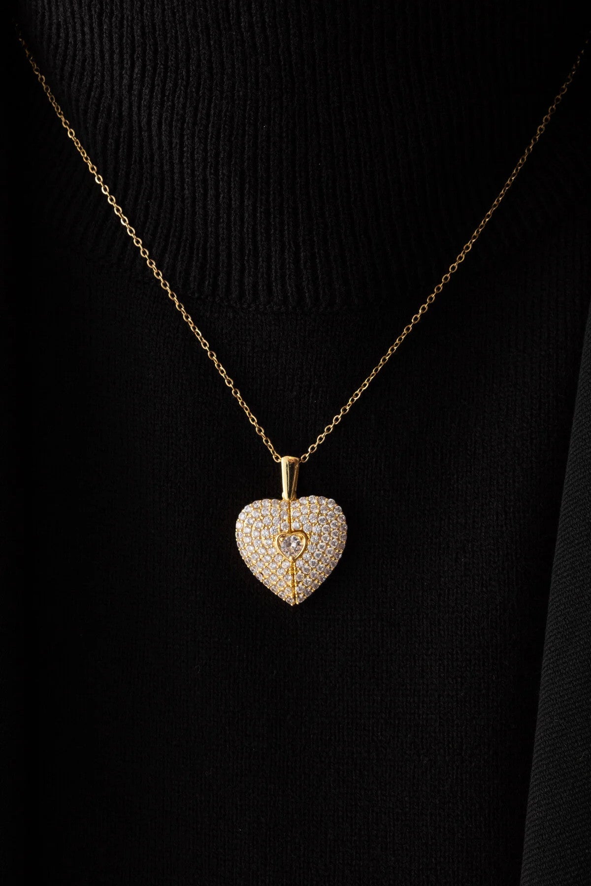 Çelik Taşlı Kalp Kolye Kararmaz