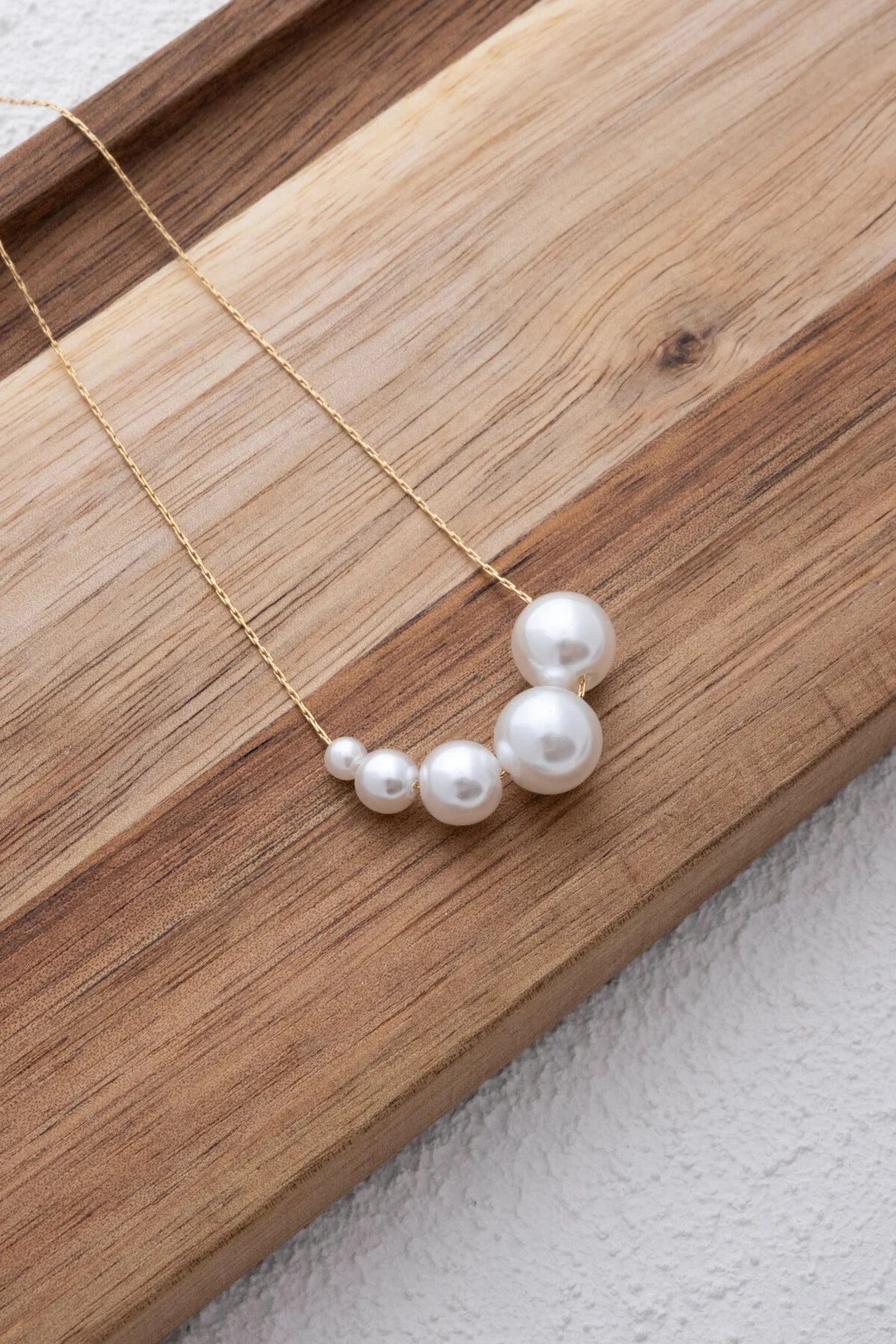 Çelik İncili Kolye Sıralı 5 Farklı Büyüklükte İnci Kararmaz