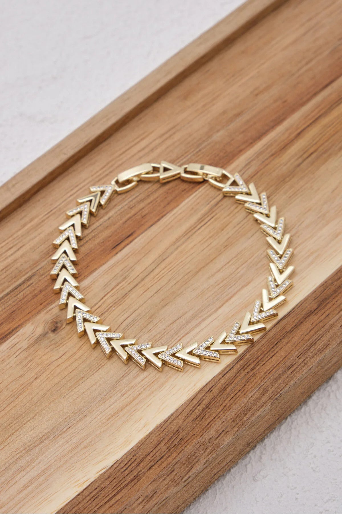 VIP Altın Kaplama Taşlı Balık Sırtı Çavuş 'V' Bileklik Kararmaz Ok Model 17+3cm 8mm