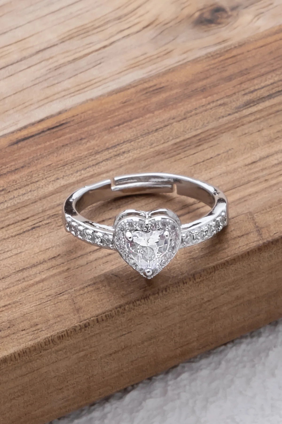 Kalpli Yüzük Beyaz Zirkon Taşlı Free Size Ayarlanabilir