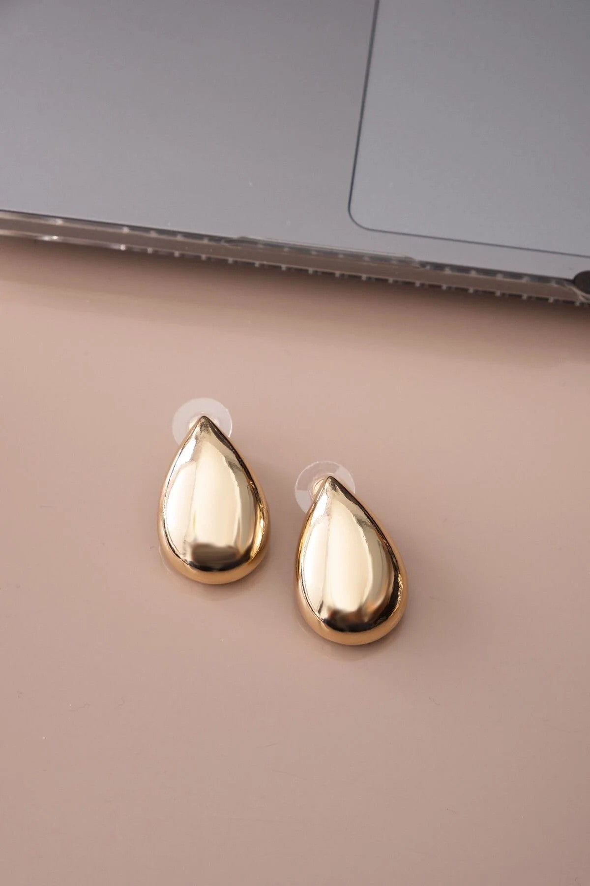 Damla Küpe Yeni Sezon Büyük Altın Renk Su Damlası Küpe 2.5cm