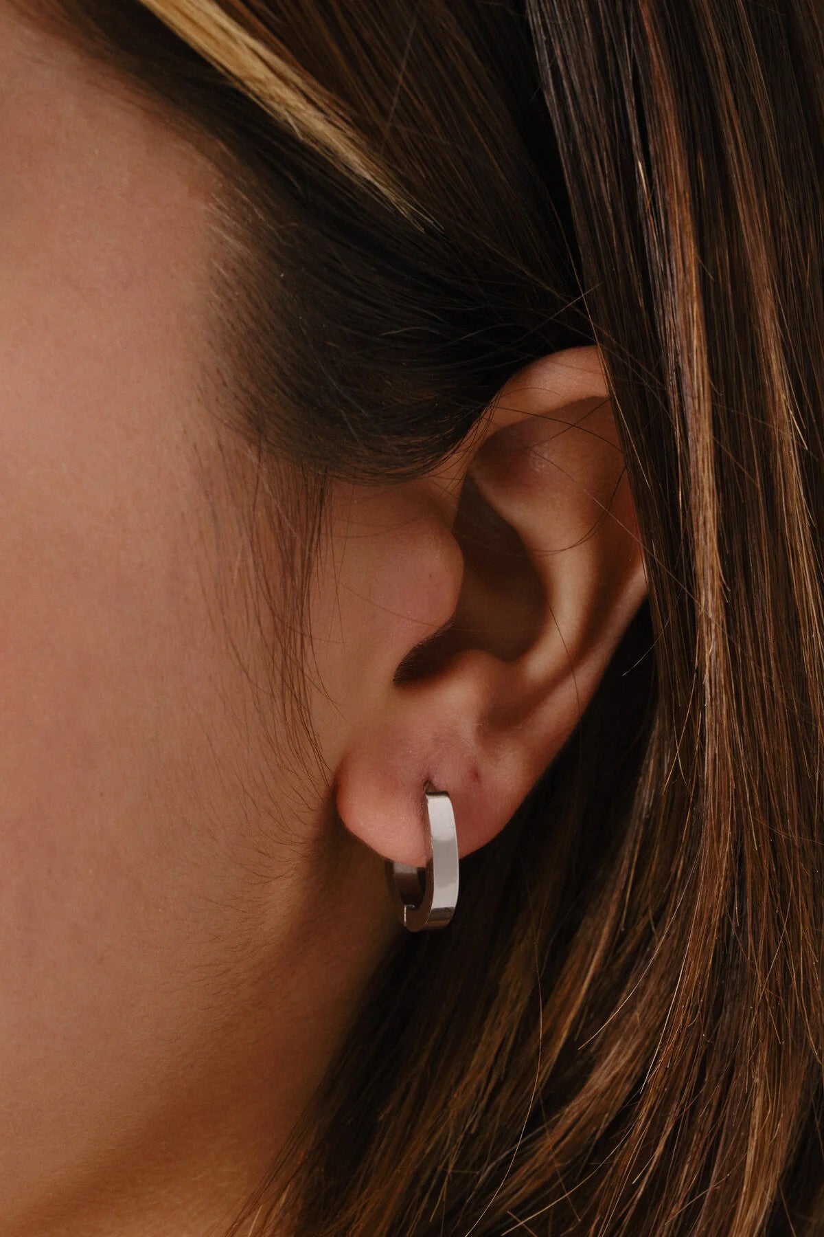 Çelik Oval Bombeli Halka Küpe Kararmaz Plaka 2cm Günlük Kullanıma Uygun