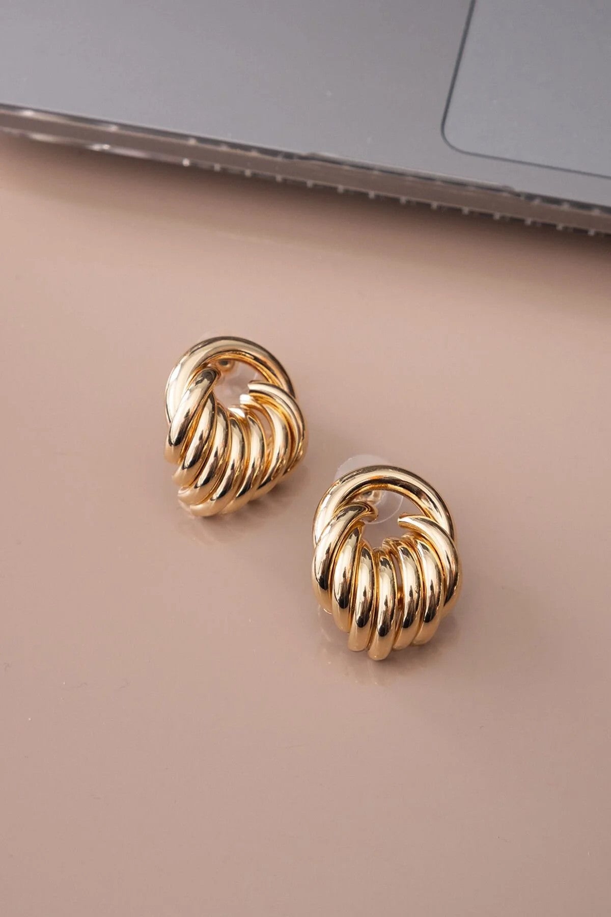 Halka Sarmal Küpe Altın Renk Yeni Sezon Boru Küpe 2cm