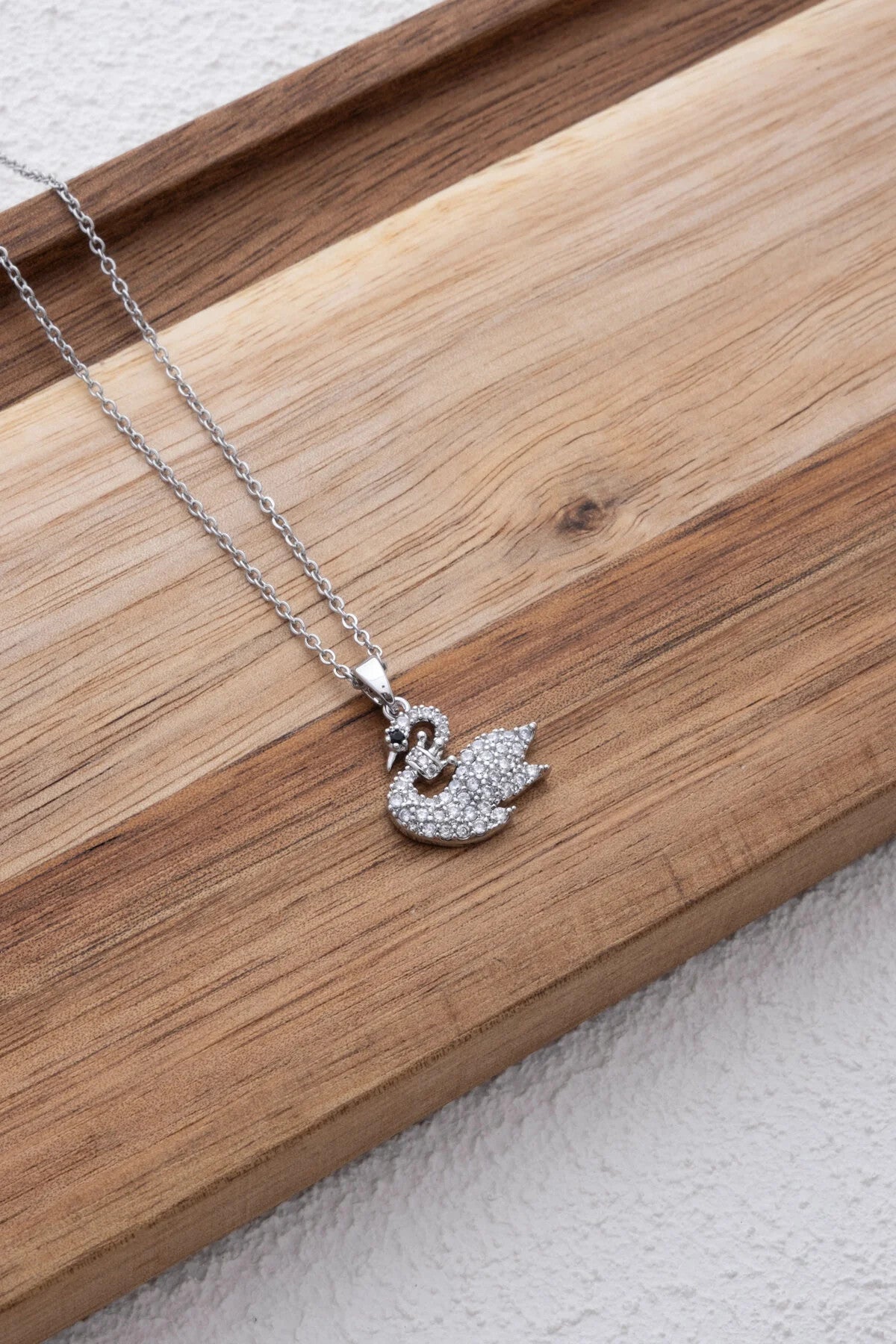 Çelik Kuğulu Kolye Beyaz Zirkon Taşlı Kararmaz