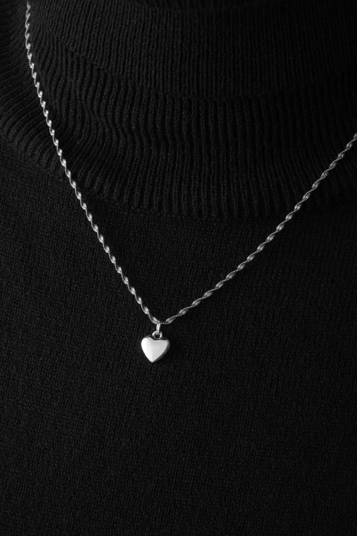 Çelik Kalp Kolye Oval Kenarlı İnce Burgu Singapur Zincirli Kararmaz 45cm