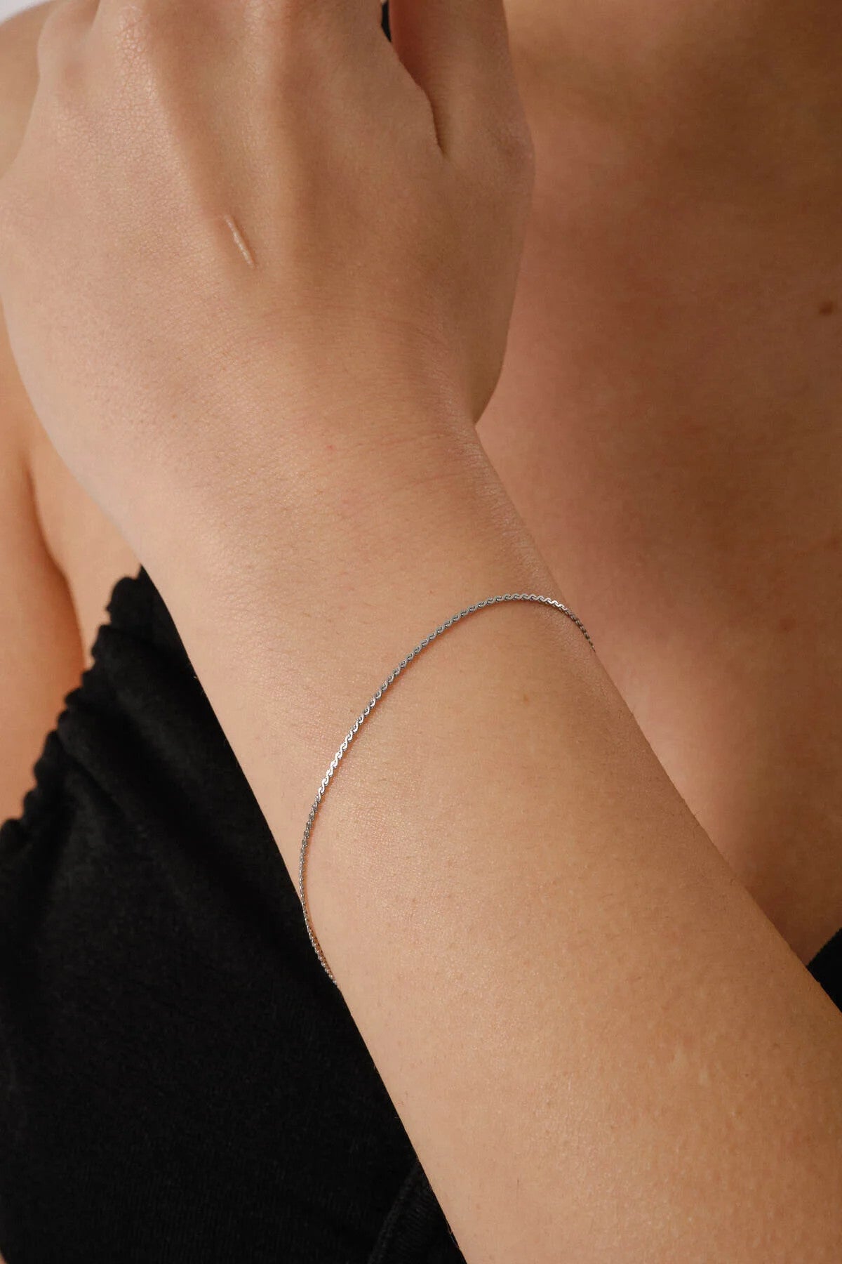 Çelik Ezme Zincir Bileklik Dolama Model Unisex Kararmaz 1mm Günlük Kullanıma Uygun