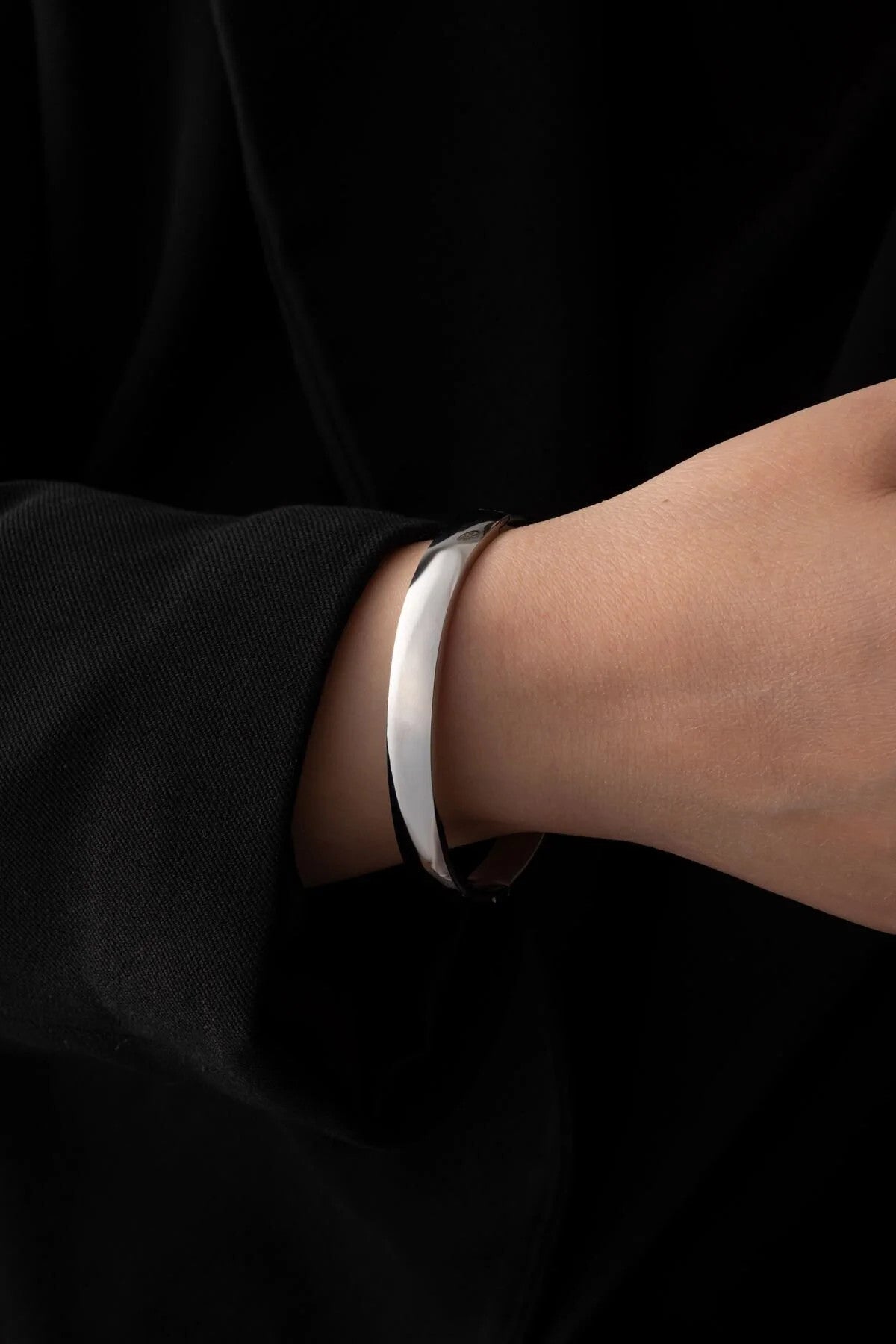 Çelik Kalın Kelepçe Bileklik Kararmaz